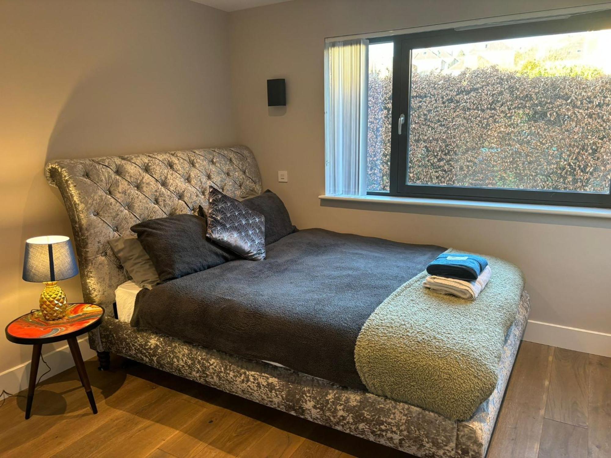 Breathtaking 5 Bedroom Townhouse In Murrayfield Location, Free Parking Villa Edinburgh