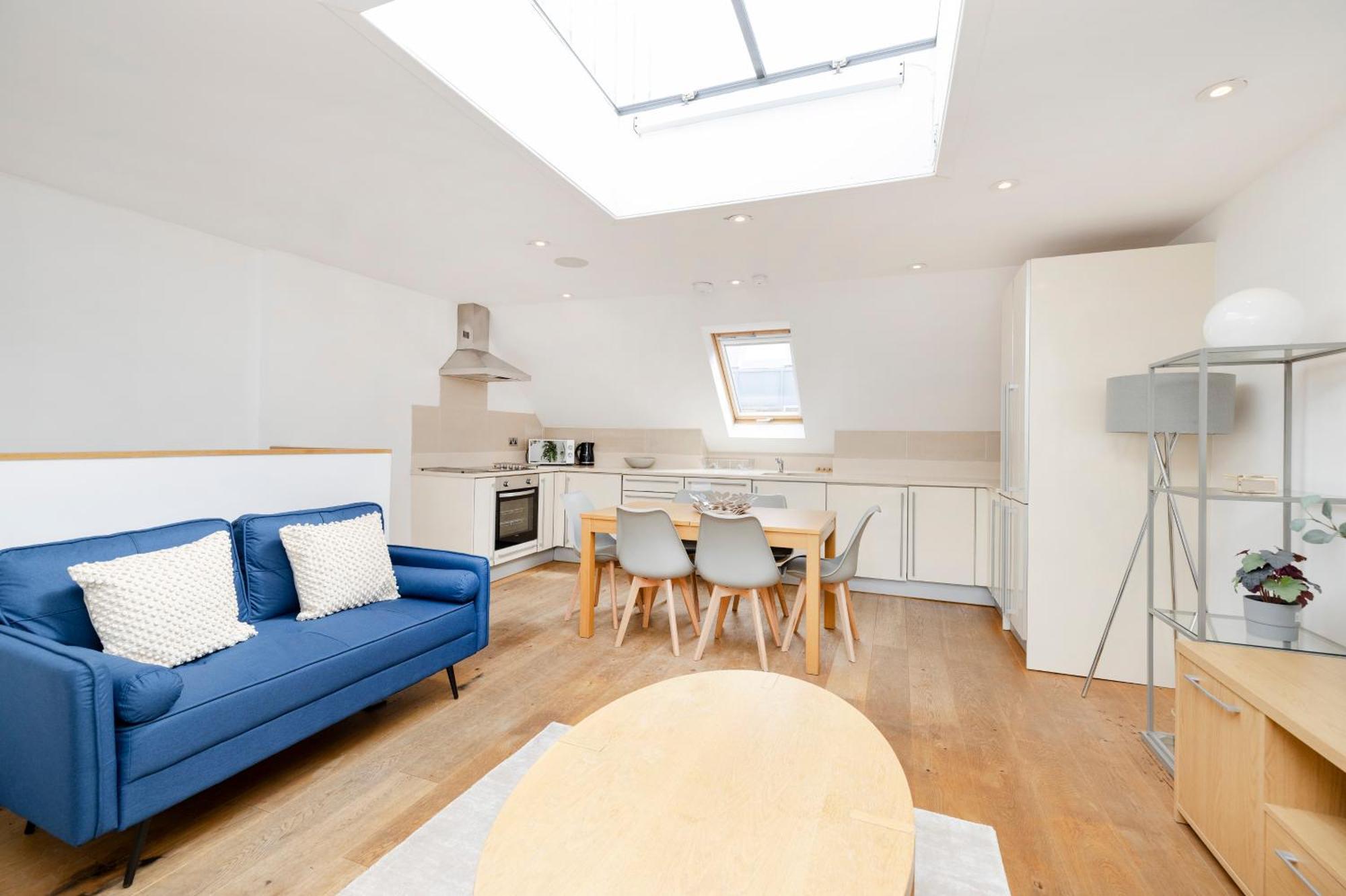Apartment Joivy Chic 2-br Flats Near Castle EDI