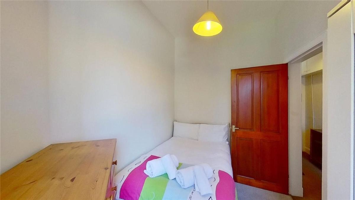 1 Bed Flat Near Castle