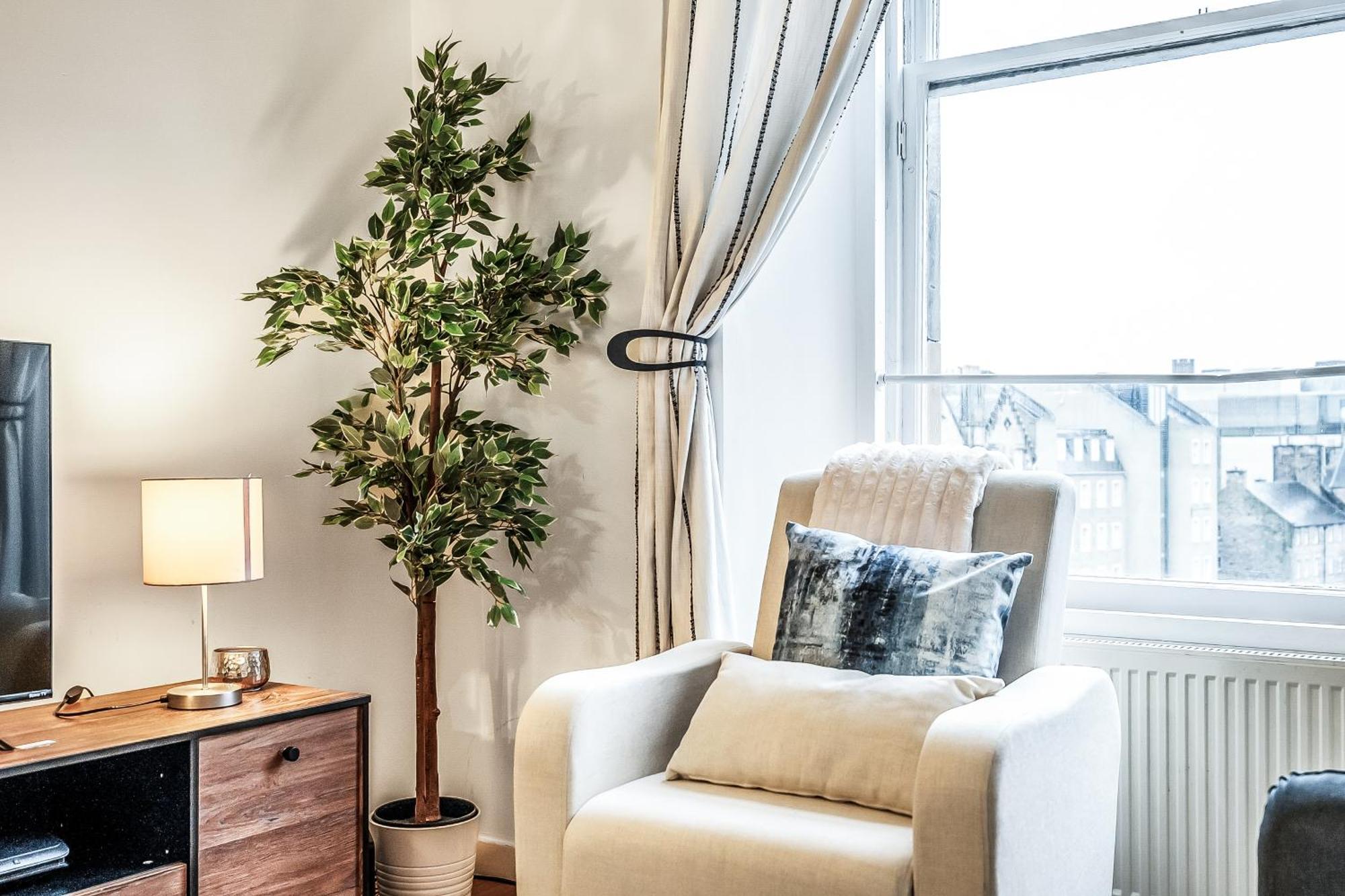 Apartment Cozy 2 Bed With Great View - Parking *