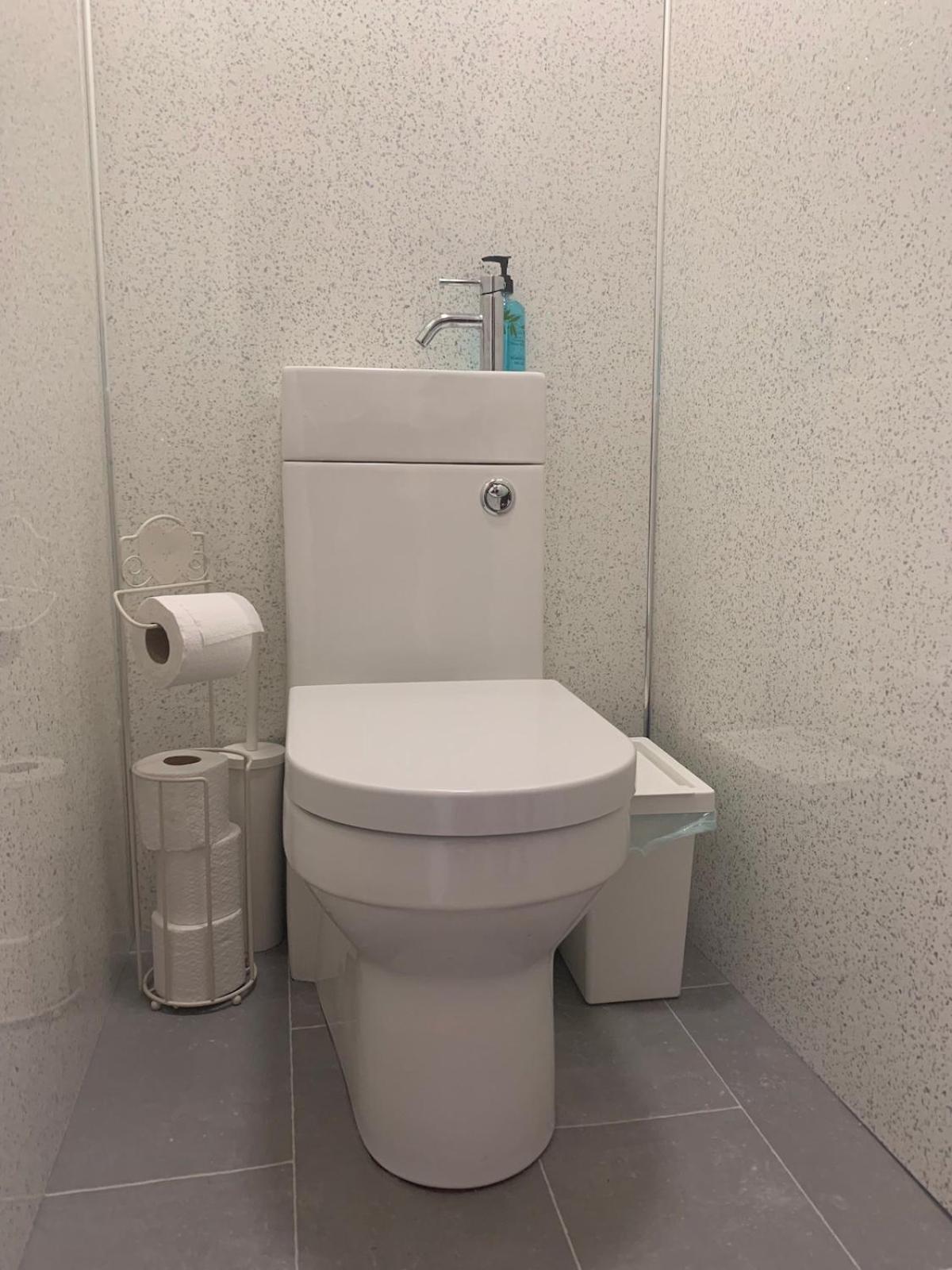 Modern Centre In Location Apartment