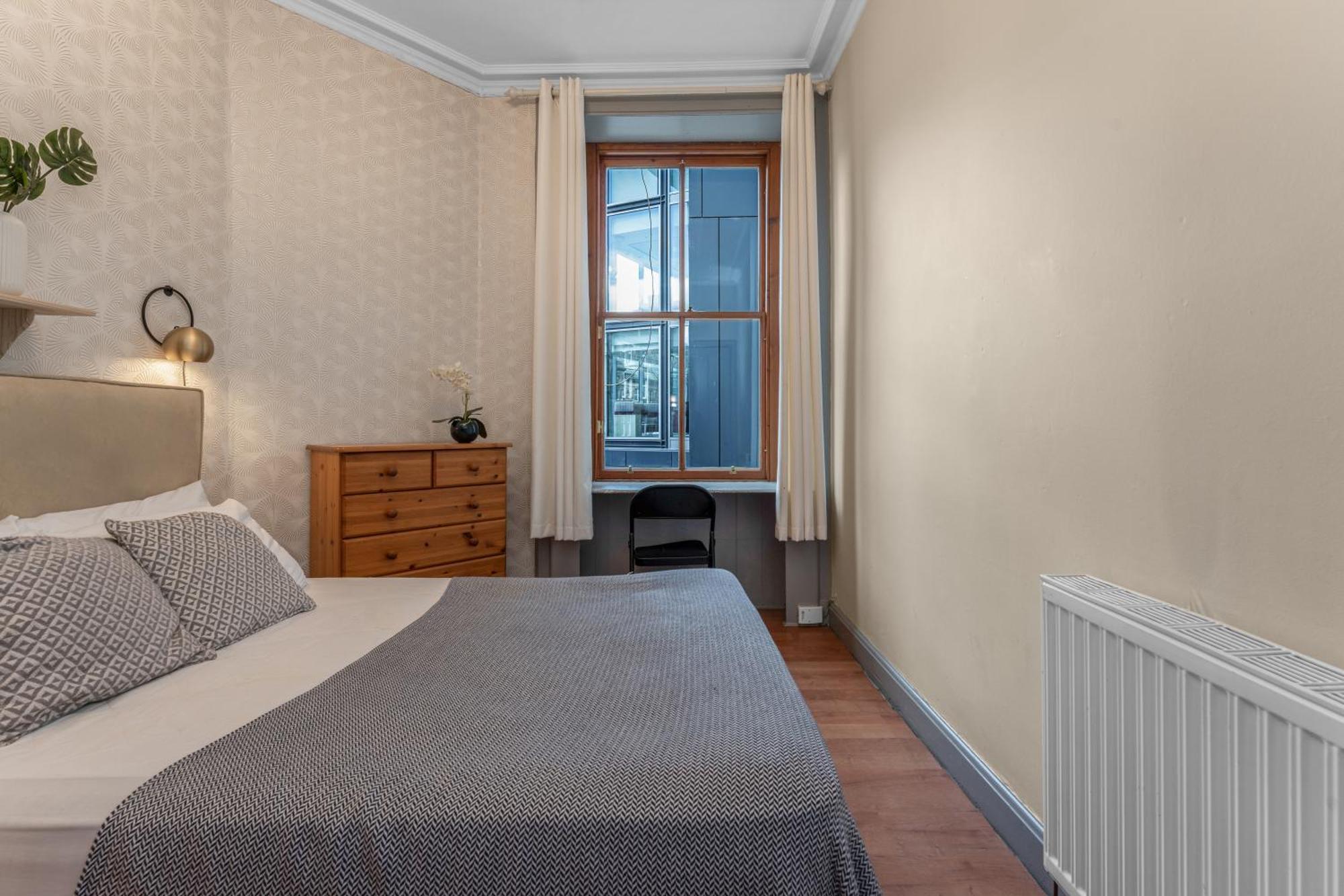 Central, Cozy 2br-1ba-haymarket - With Parking Apartment Edinburgh