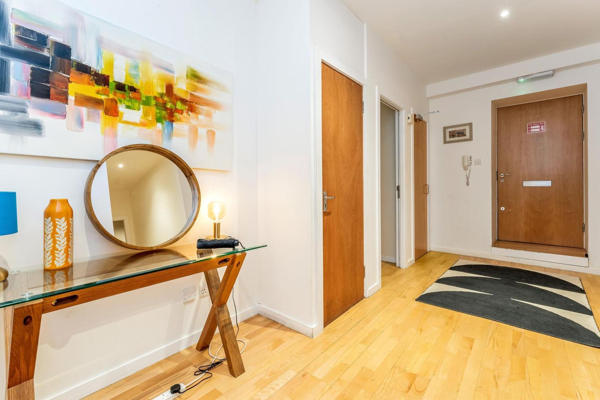Beautiful Designer 2 Bed 2 Bath Old Town - Parking Edinburgh