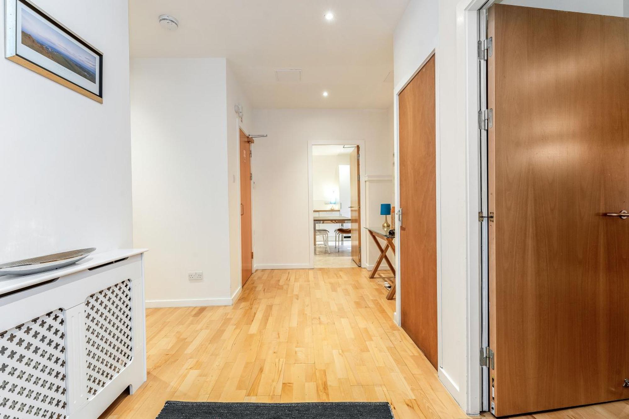 Apartment Beautiful Designer 2 Bed 2 Bath Old Town - Parking *