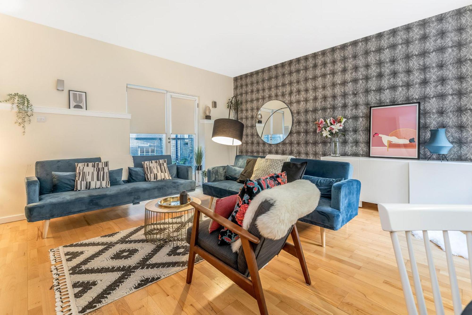 Beautiful Designer 2 Bed 2 Bath Old Town - Parking Edinburgh