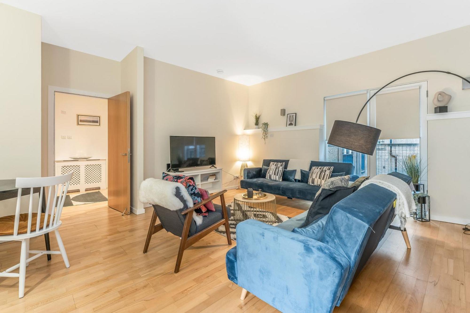 Apartment Beautiful Designer 2 Bed 2 Bath Old Town - Parking *