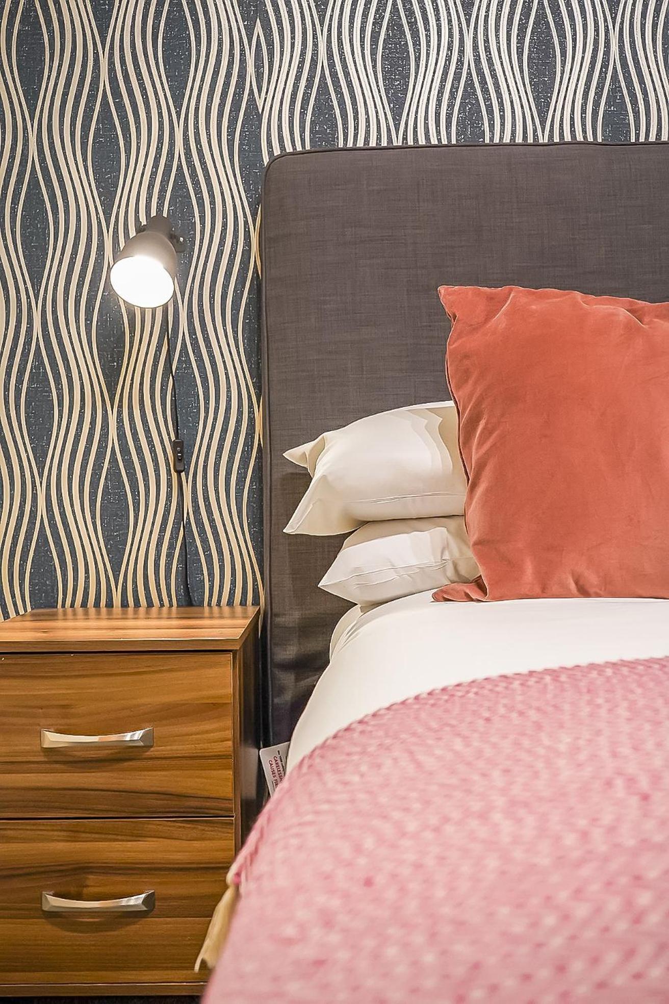 Beautiful Designer 2 Bed 2 Bath Old Town - Parking Edinburgh
