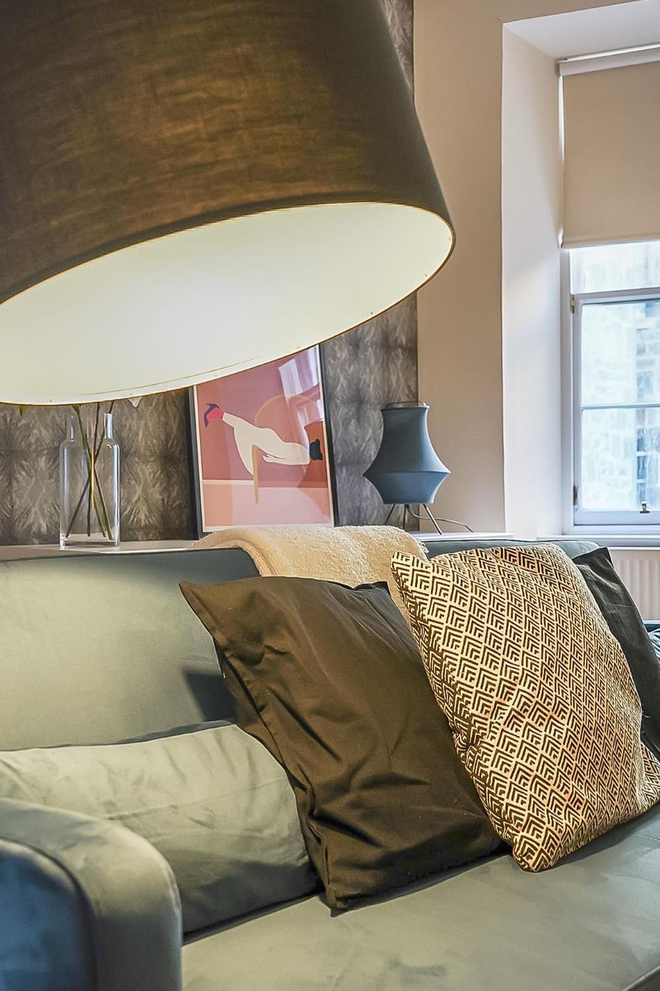 Beautiful Designer 2 Bed 2 Bath Old Town - Parking