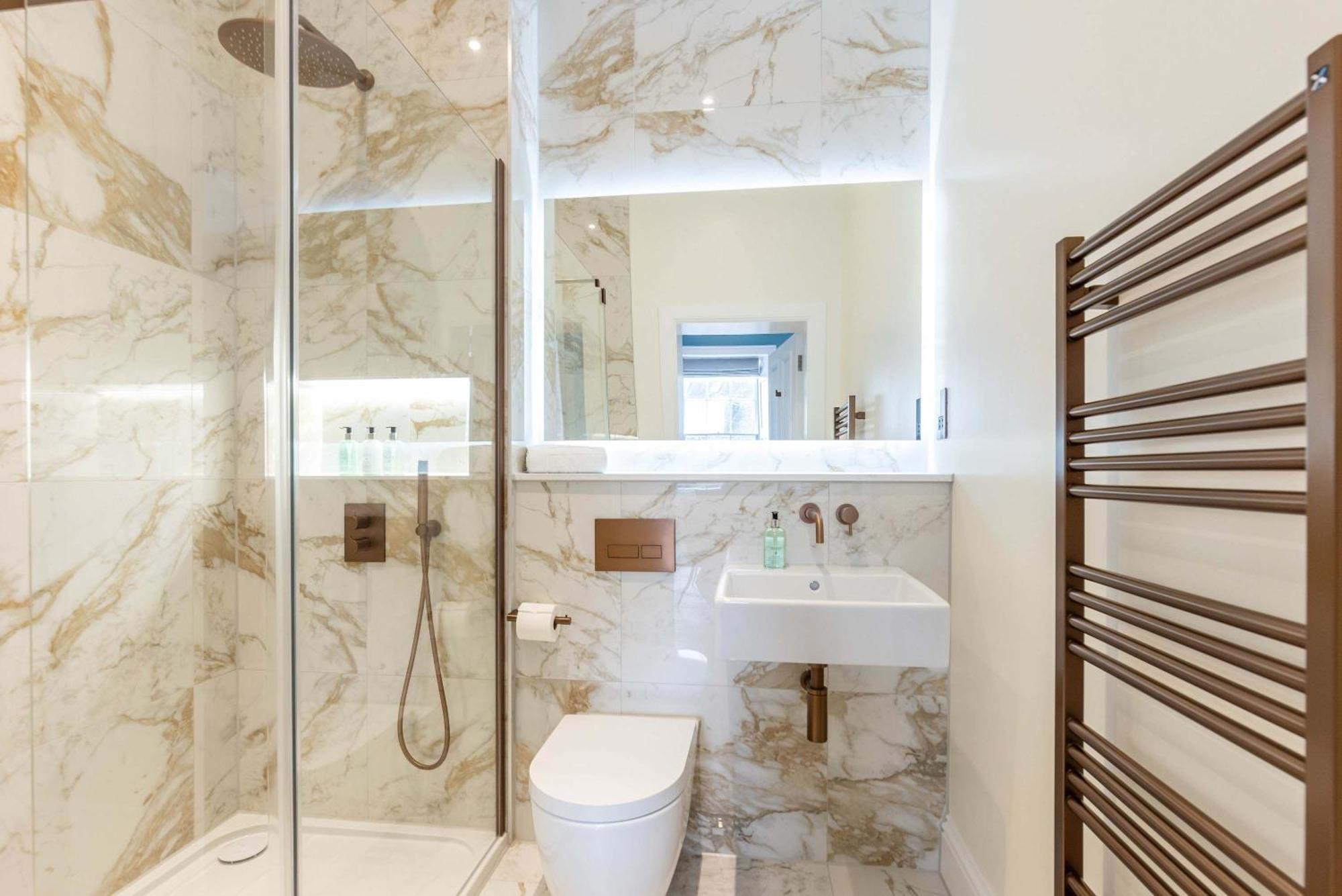 Dragon Luxury Serviced At Albyn Place Apartment Edinburgh