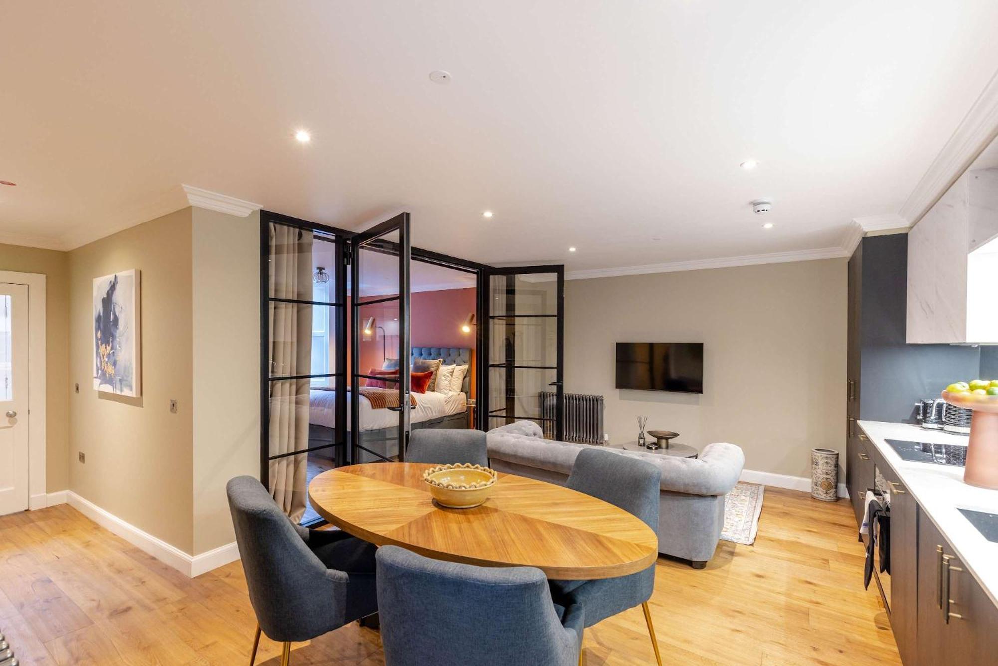 Dragon Luxury Serviced At Albyn Place * Edinburgh