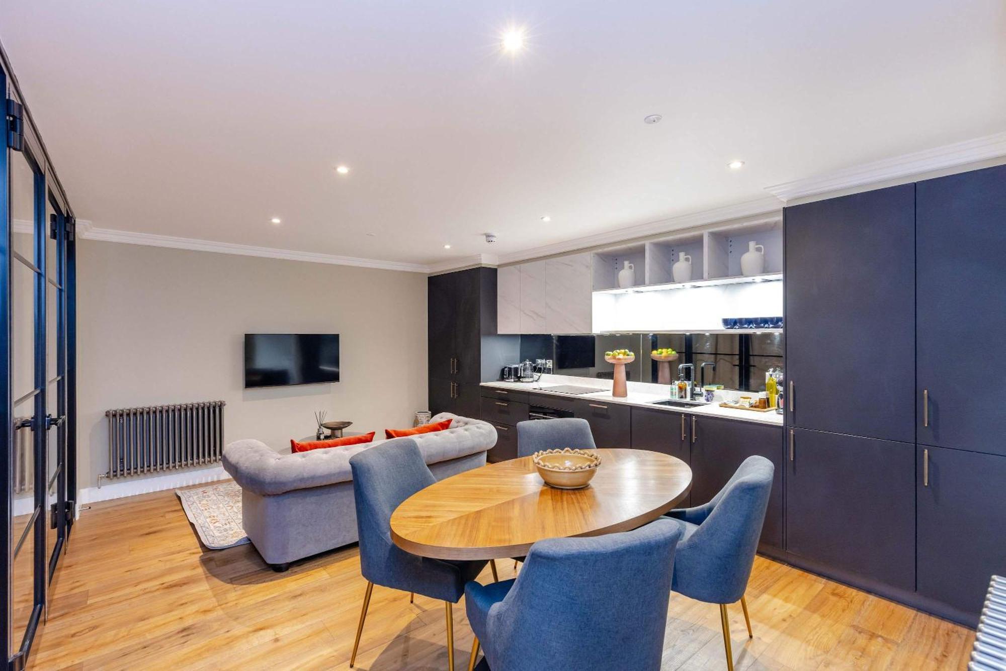 Dragon Luxury Serviced At Albyn Place Apartment *