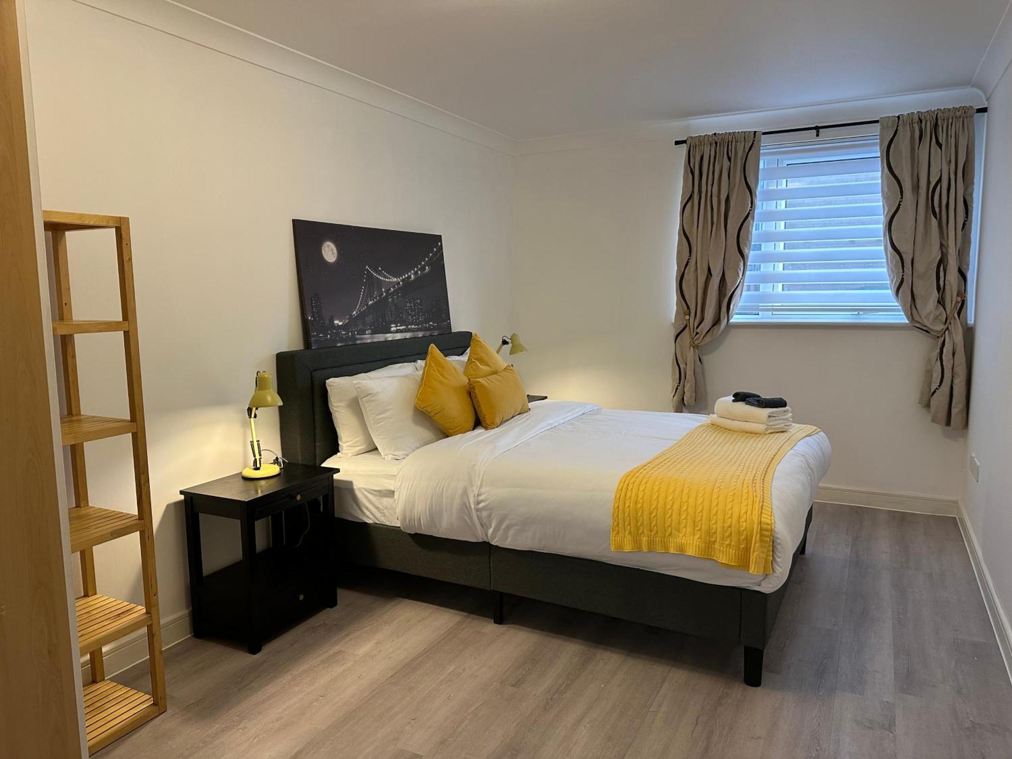 Apartment Quiet 2 Bedrooms And 2 Bathrooms With Free Parking *