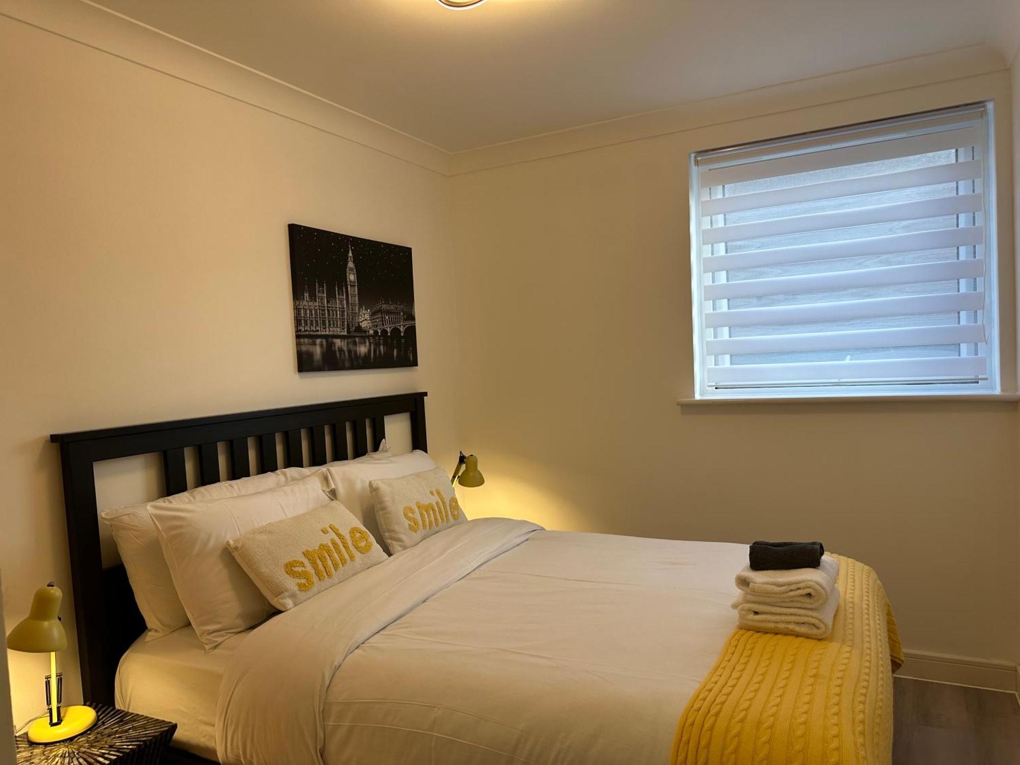 Apartment Quiet 2 Bedrooms And 2 Bathrooms With Free Parking *