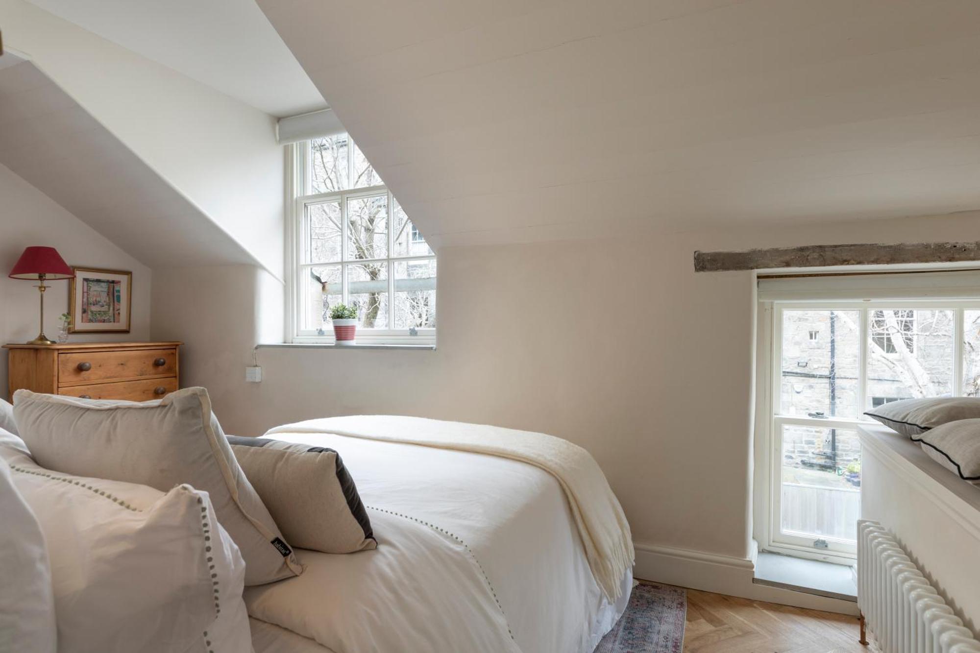 Luxury Mews In The Heart Of New Town Holiday home Edinburgh