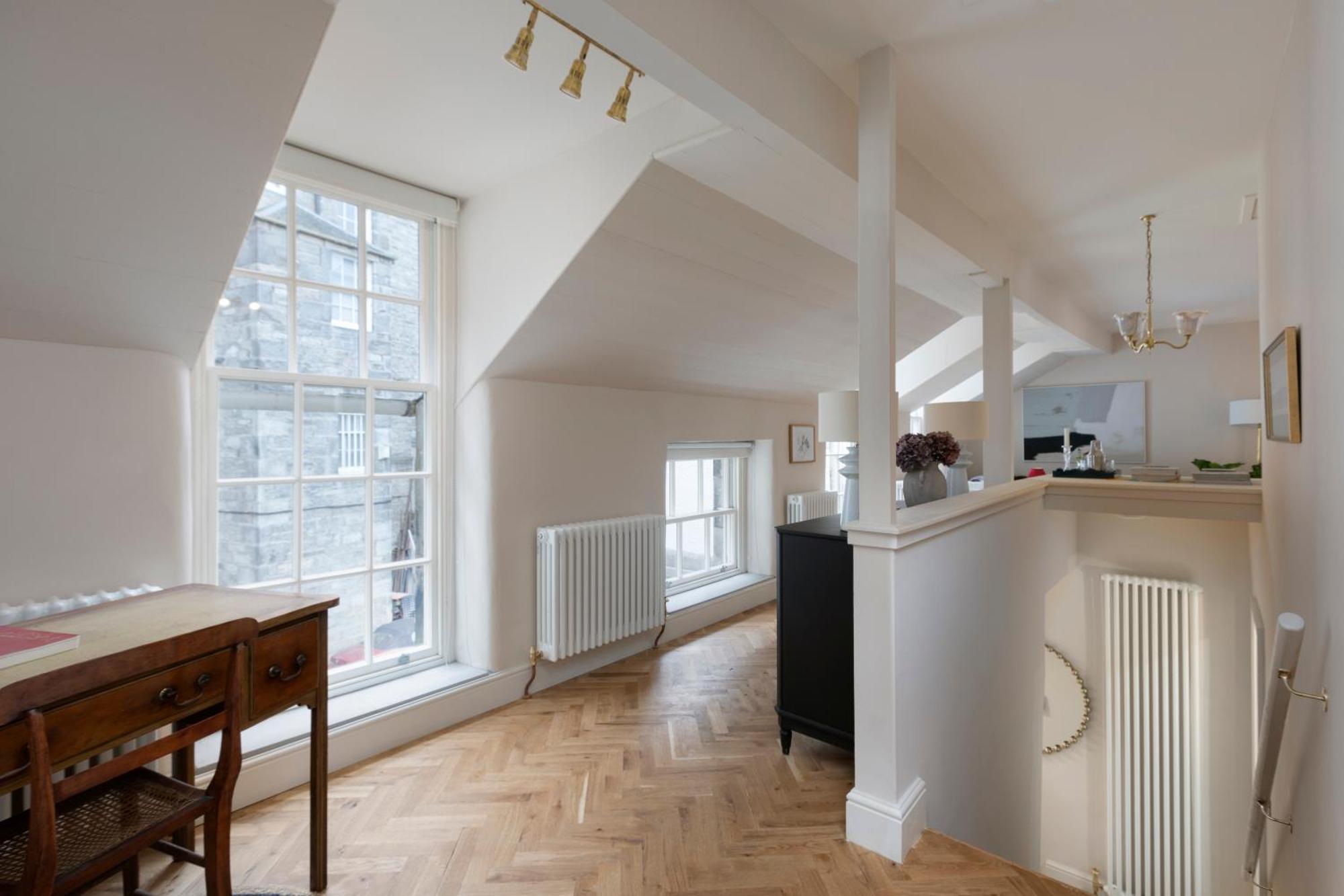 Luxury Mews In The Heart Of New Town Holiday home *