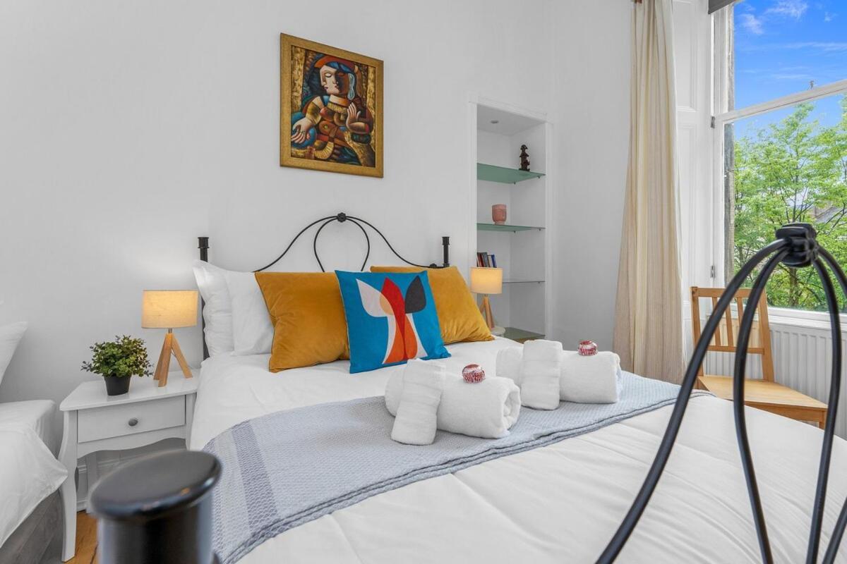Apartment Gorgeous Centre Pad, 2 Bedrooms Edinburgh