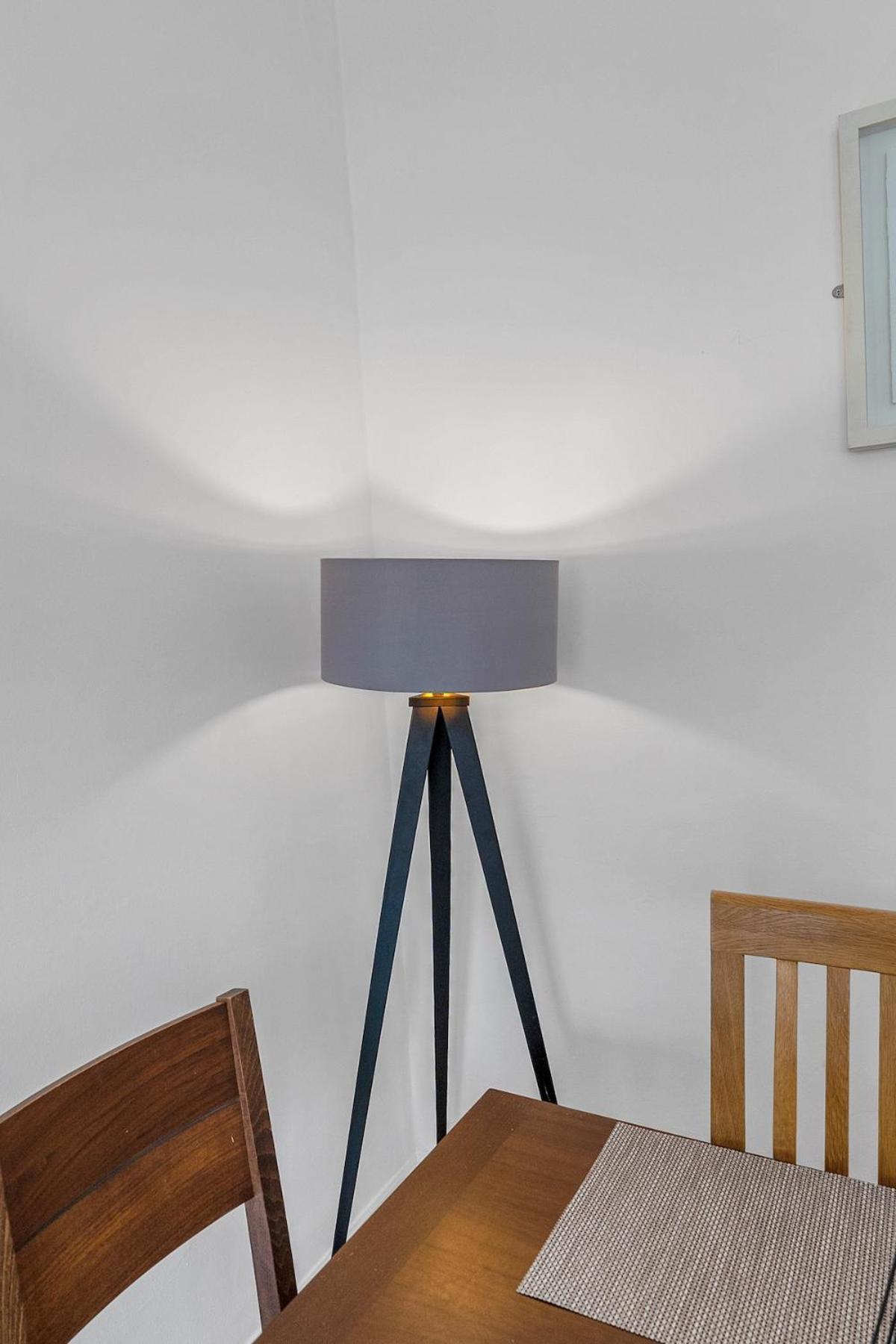 Gorgeous Centre Pad, 2 Bedrooms Apartment