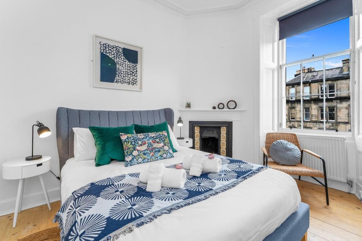 Apartment Gorgeous Centre Pad, 2 Bedrooms Edinburgh