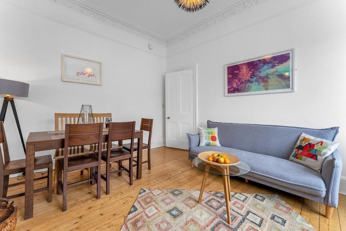 Gorgeous Centre Pad, 2 Bedrooms Apartment