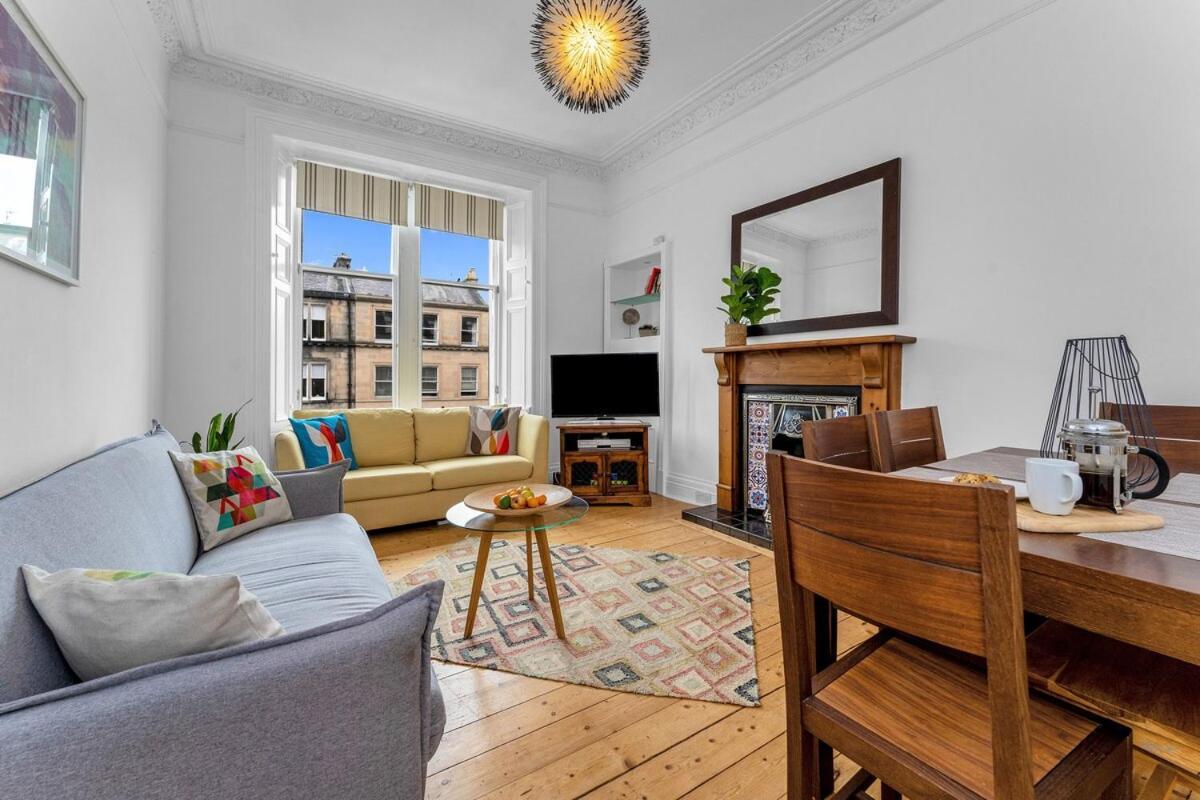 Gorgeous Centre Pad, 2 Bedrooms Apartment Edinburgh