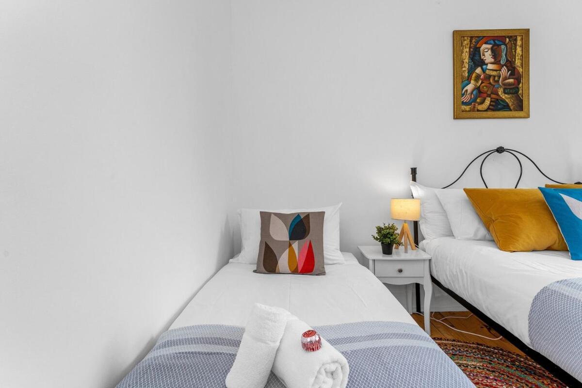 Gorgeous Centre Pad, 2 Bedrooms Apartment