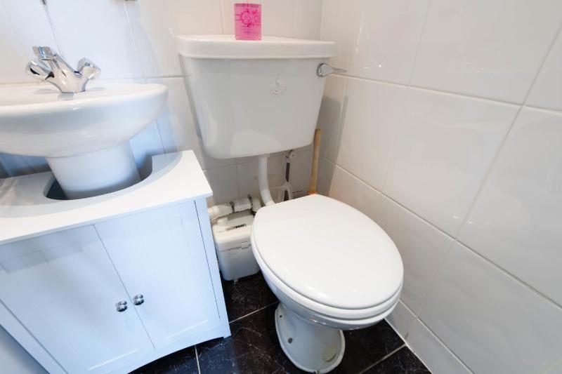 Lauriston Apartment *