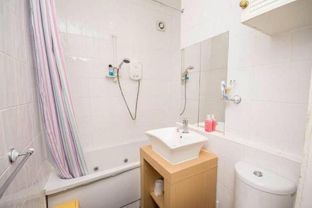 Lauriston Apartment