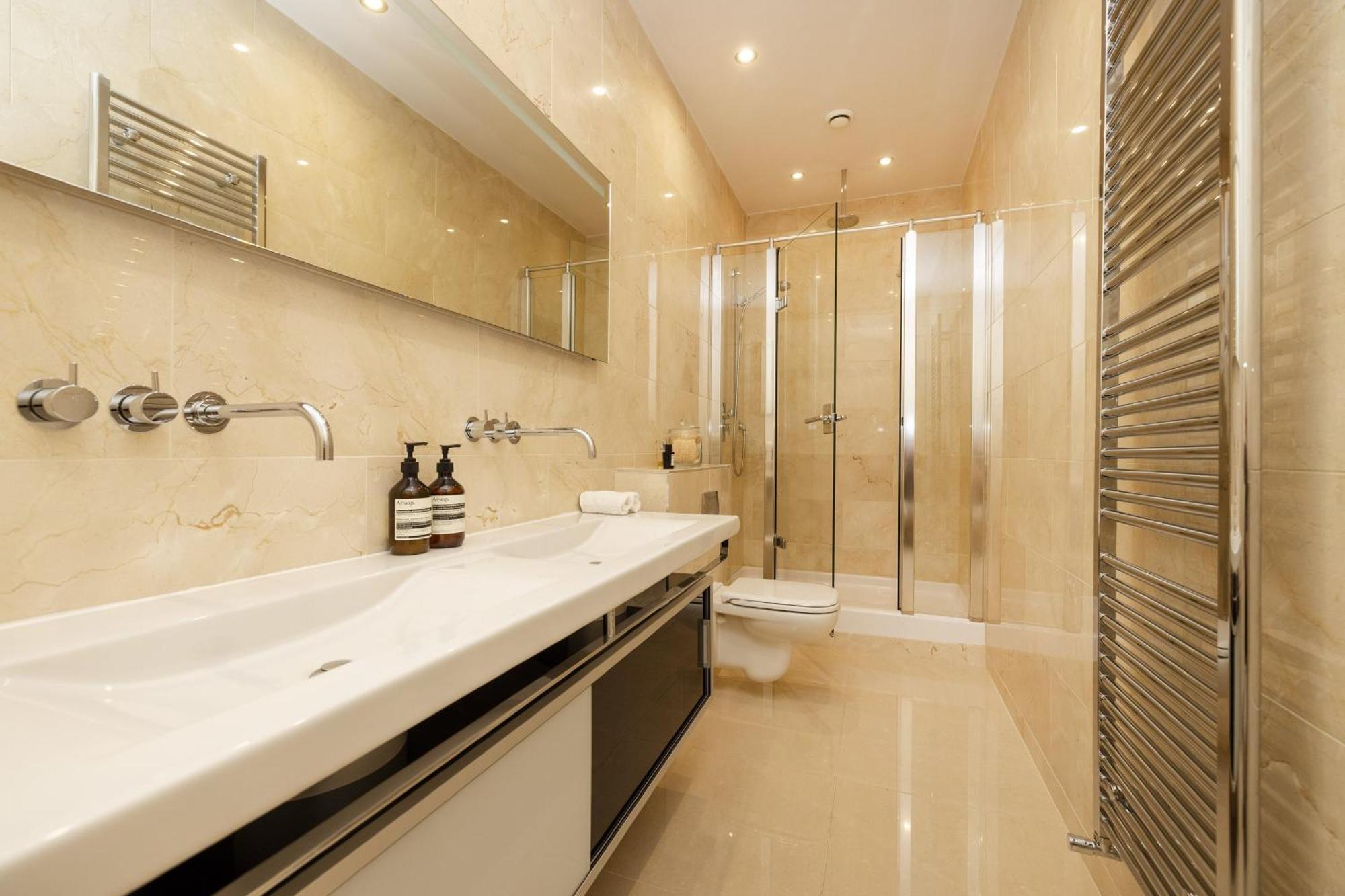 Apartment Prestigious Townhouse Close To Princes Street *