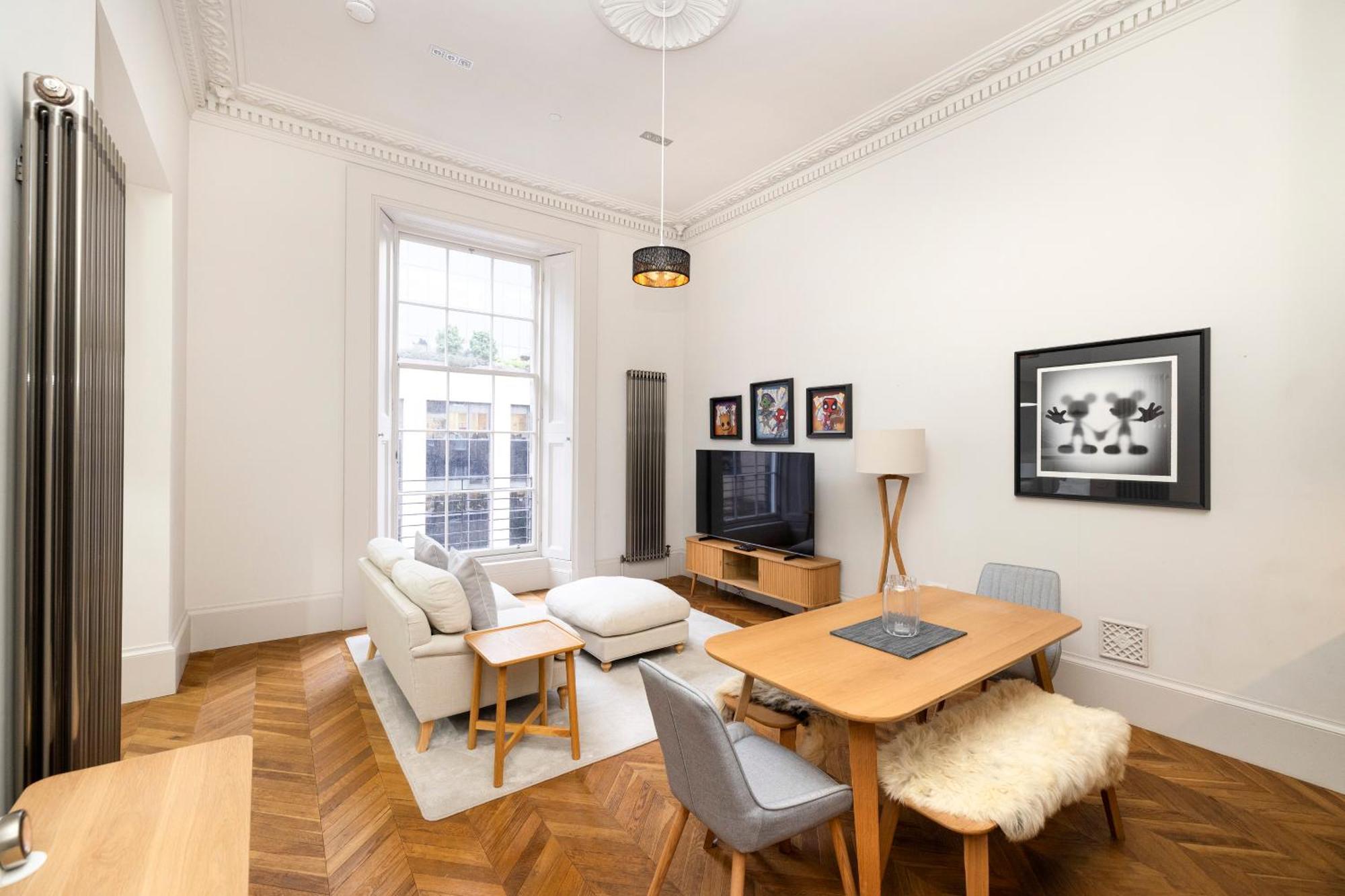 Joivy Modern In West End Apartment Edinburgh
