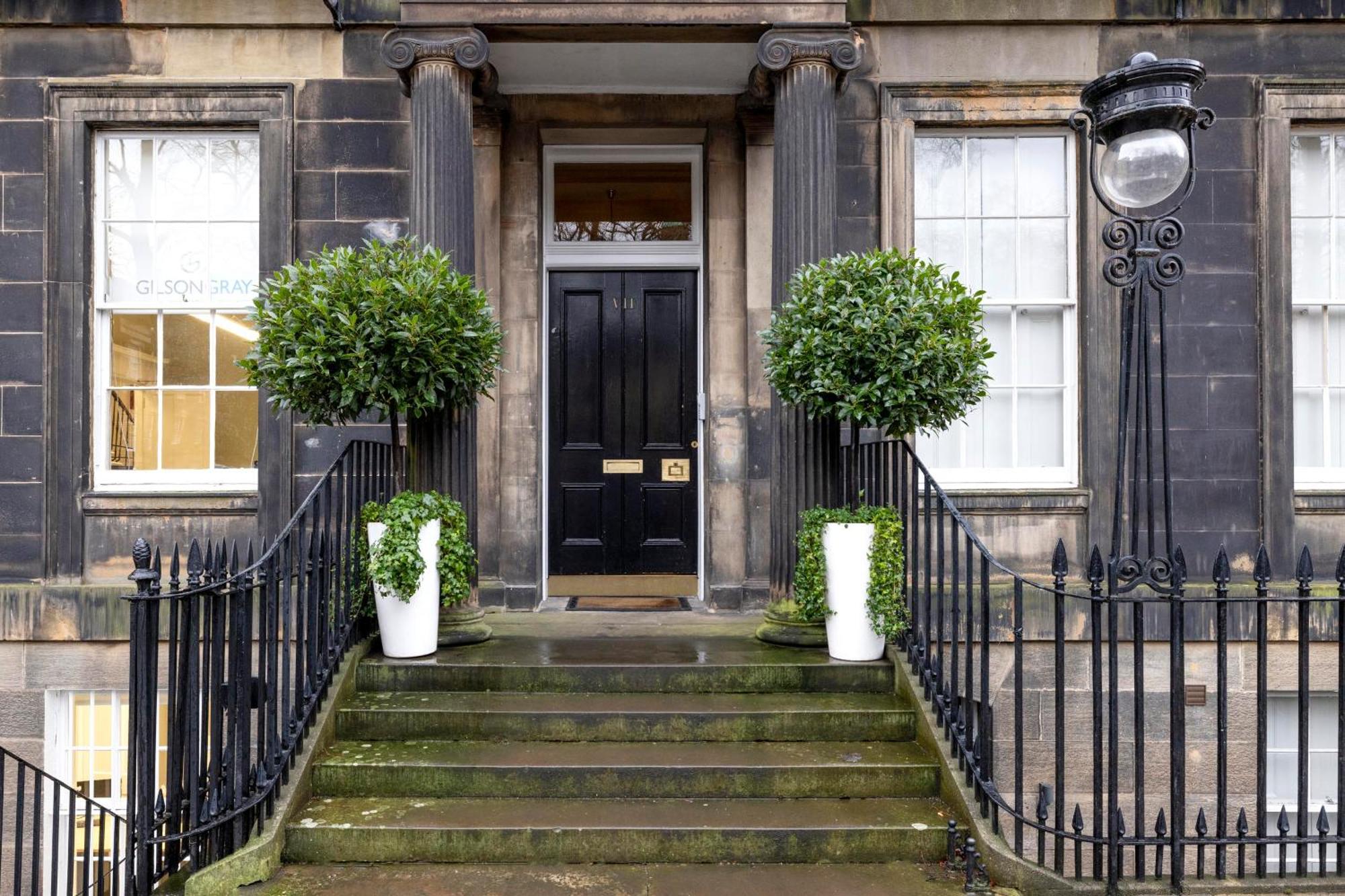 Joivy Modern In West End Edinburgh