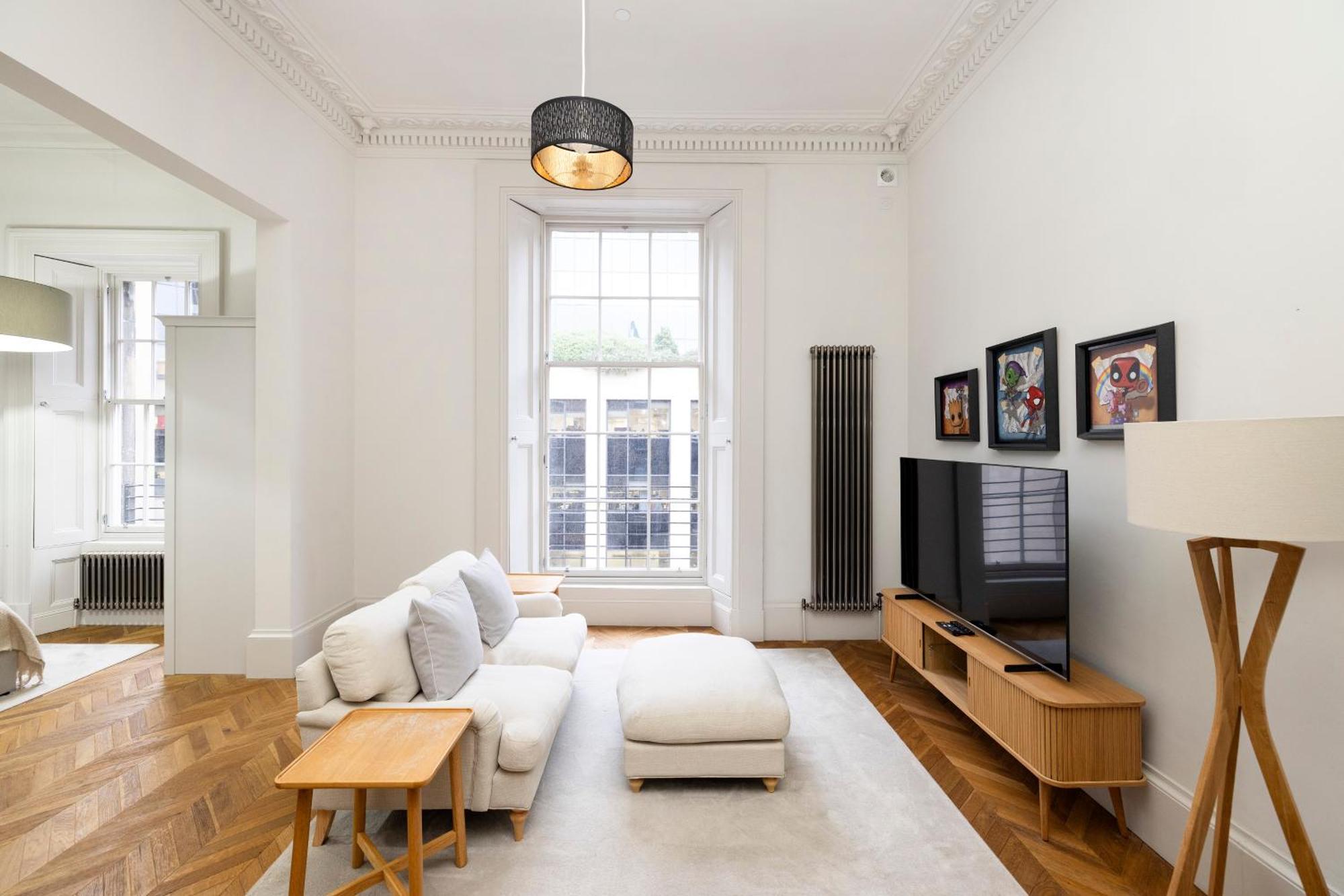 Joivy Modern In West End Apartment
