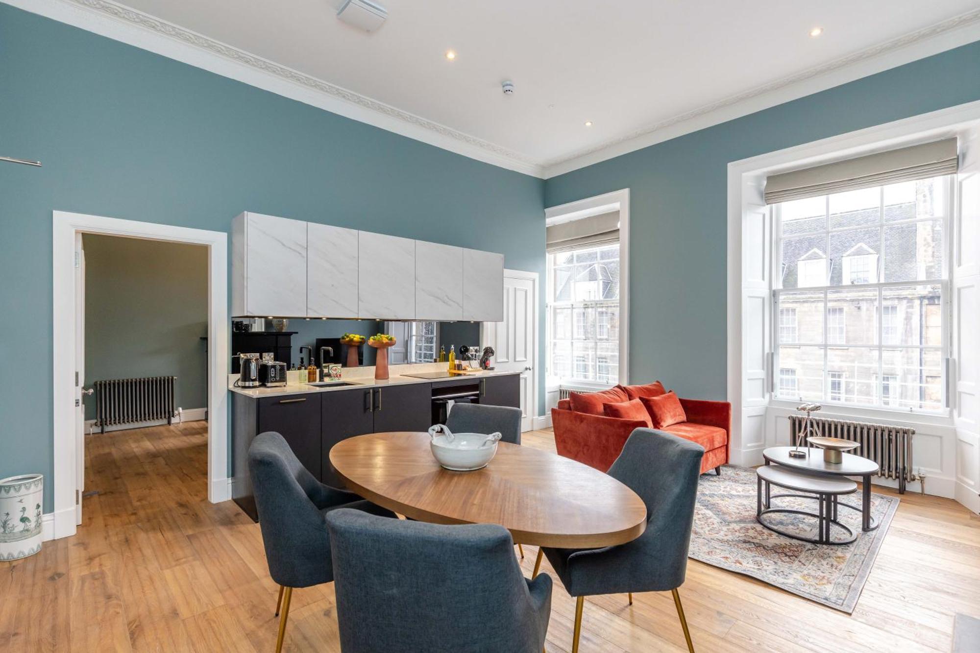 Dragon Luxury At 9 Albyn Place Apartment