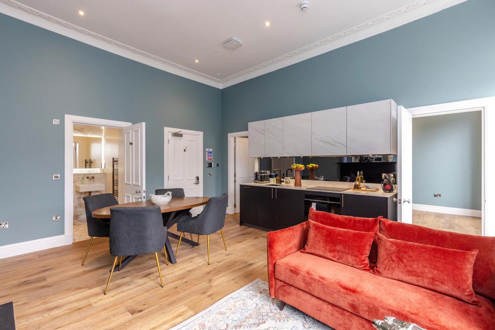 Apartment Dragon Luxury At 9 Albyn Place