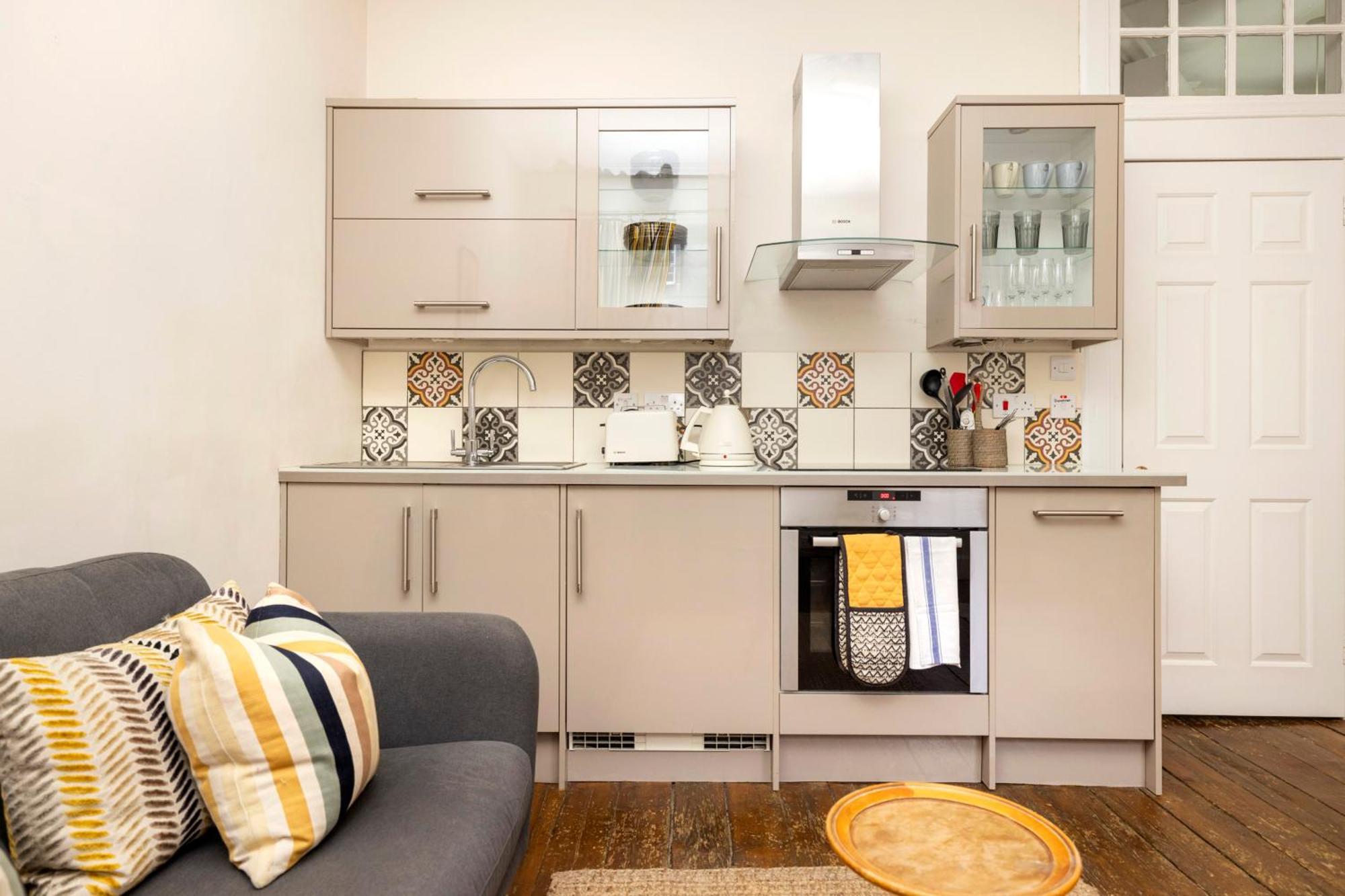 Apartment Joivy Classy Near Castle EDI