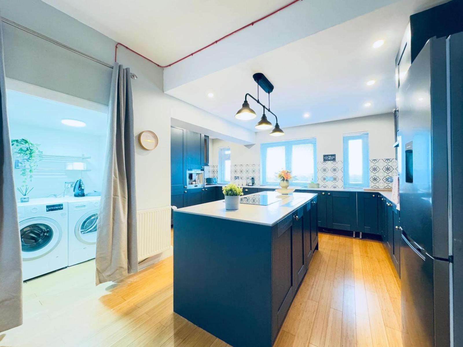 Top Floor Apartment With Castle Views Apartment