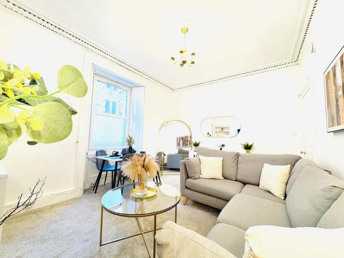 Deluxe Centre Apartment Edinburgh