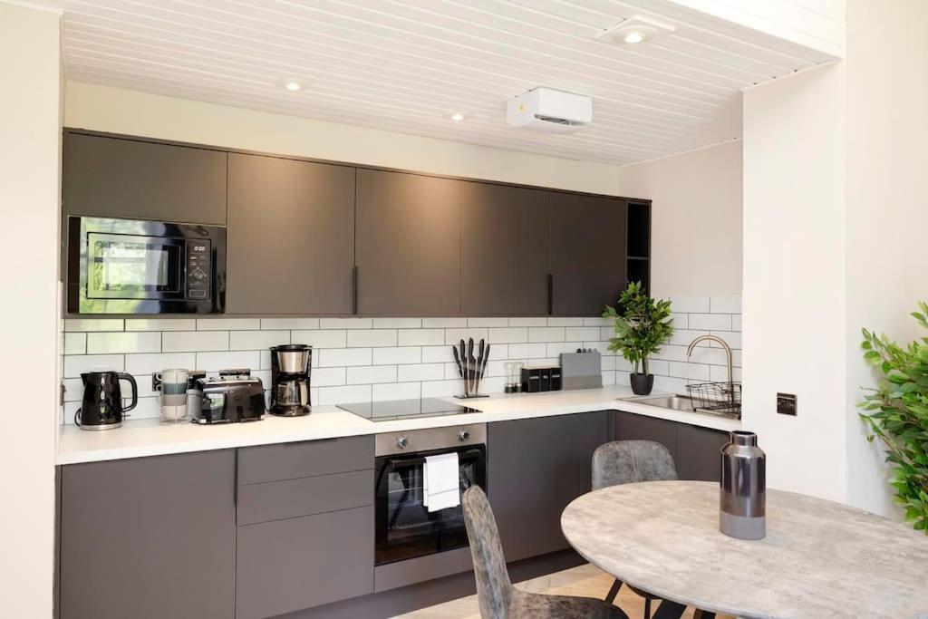 Apartment The Heart Of Old Town With Castle Views Edinburgh
