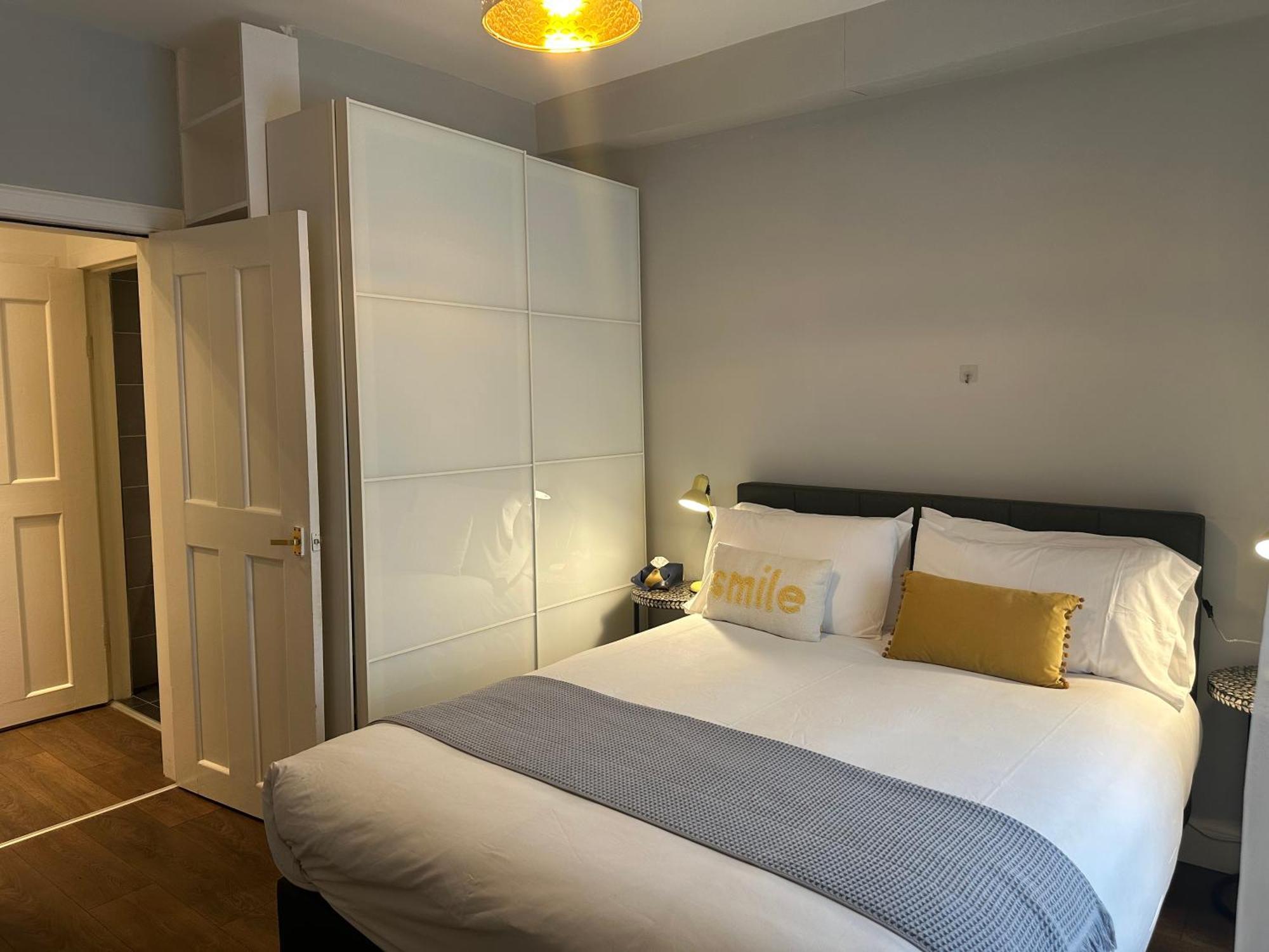 Comfortable One-bedroom Free Parking Space * Edinburgh