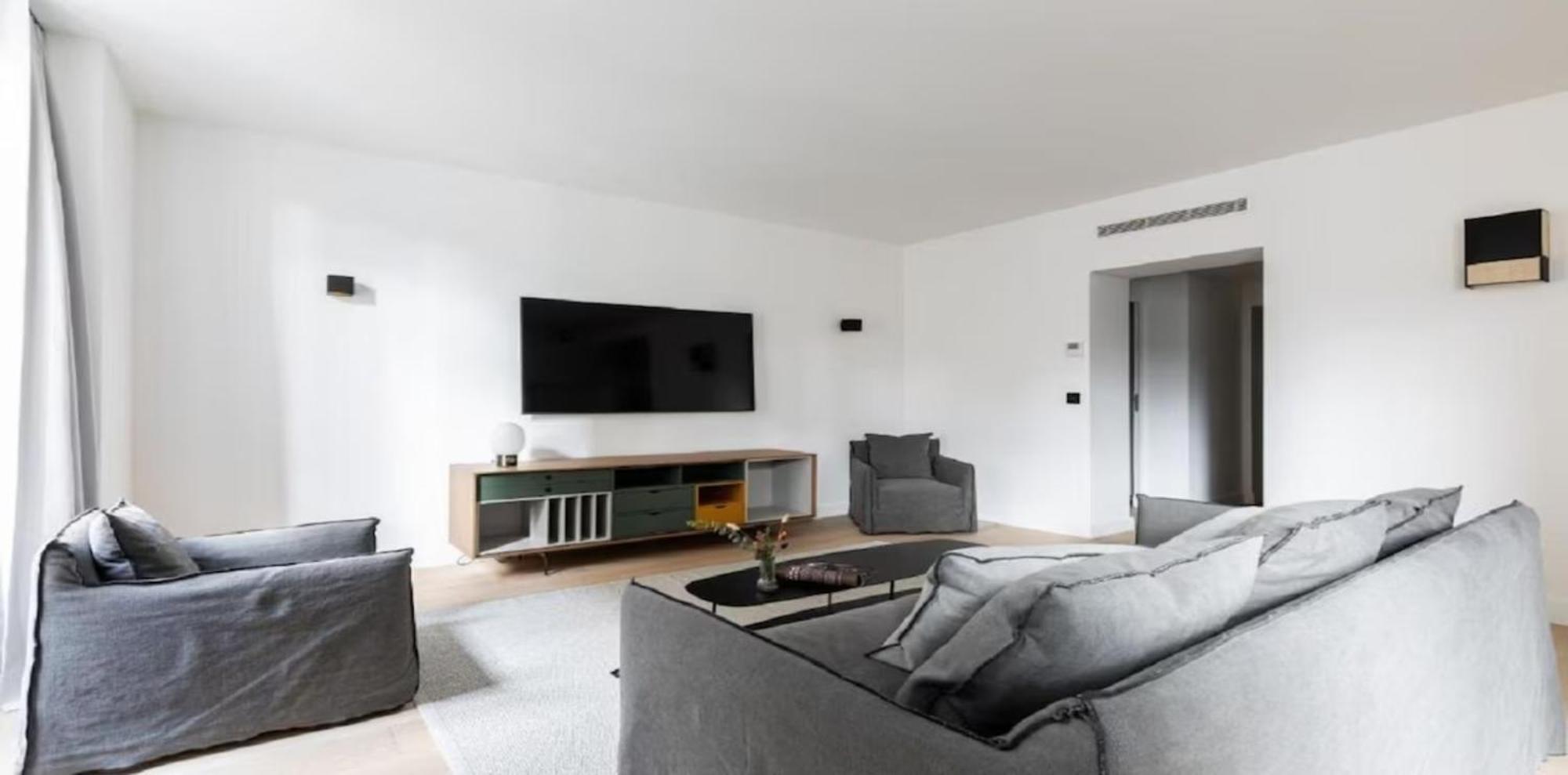 Luxury 3bdr Penthouse In