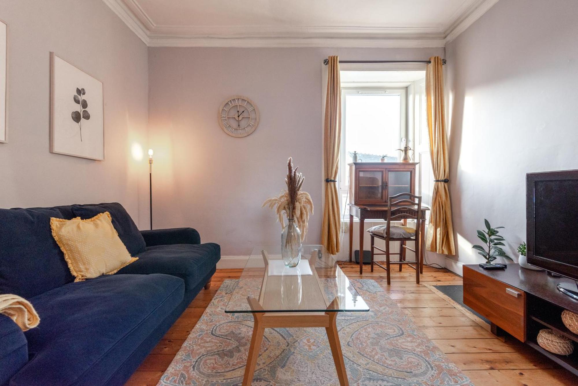 Apartment Bright And Quiet 1 Bedroom Apartment, Close To Haymarket *