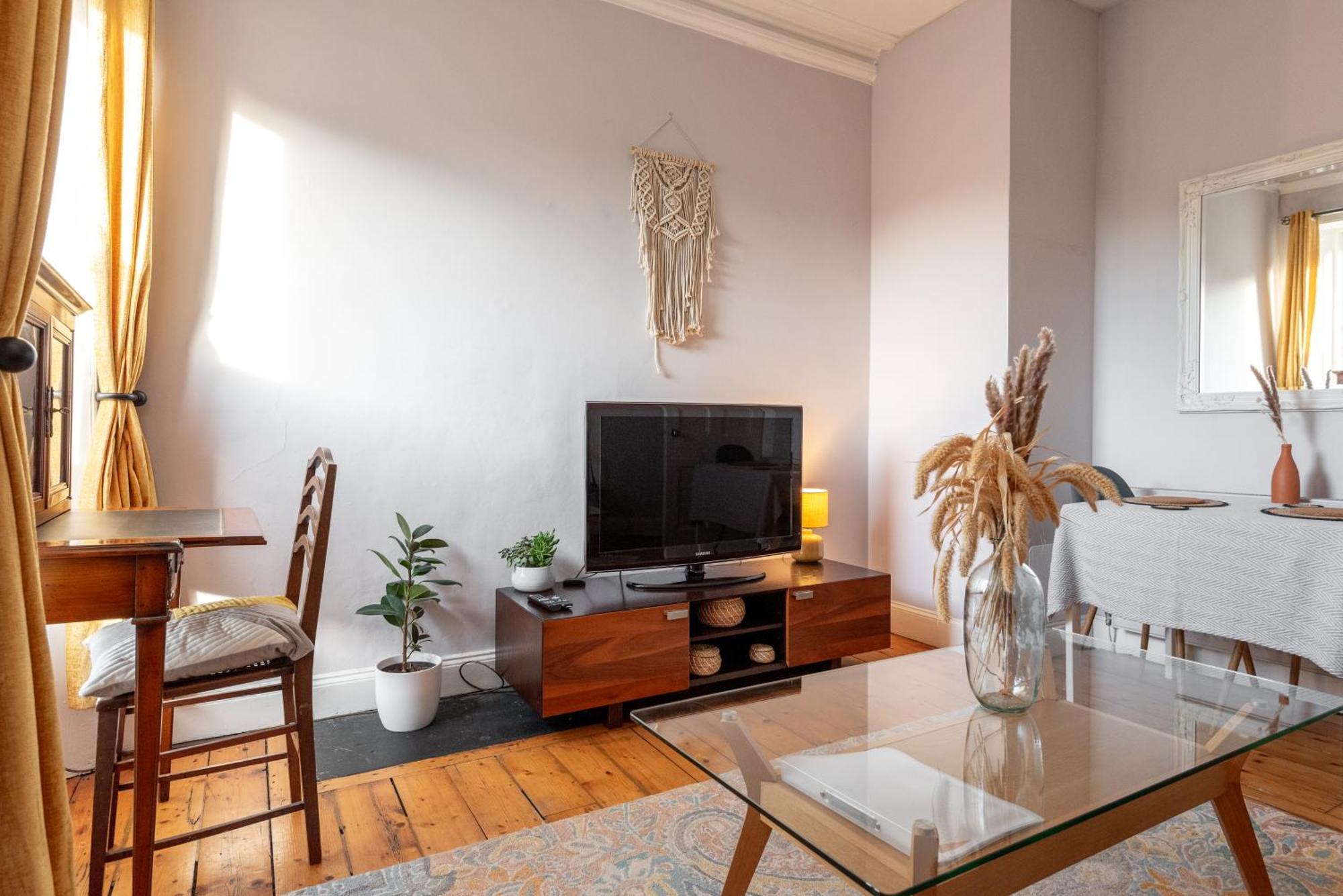 Bright And Quiet 1 Bedroom Apartment, Close To Haymarket Apartment Edinburgh