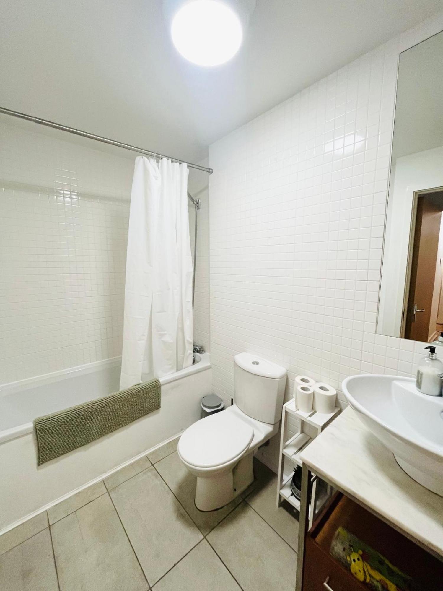 Modern Spacious Retreat Full Fibre Wi-Fi & Free Parking Edinburgh