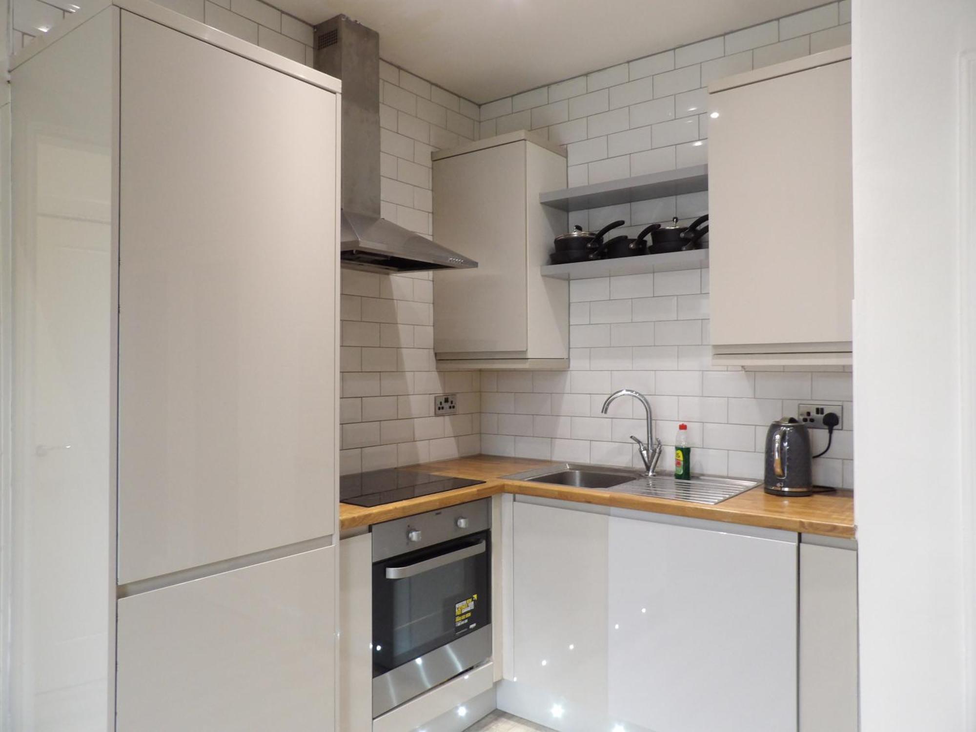 Ground Floor Flat With Patio And Hot Tub Near Murrayfield Stadium *