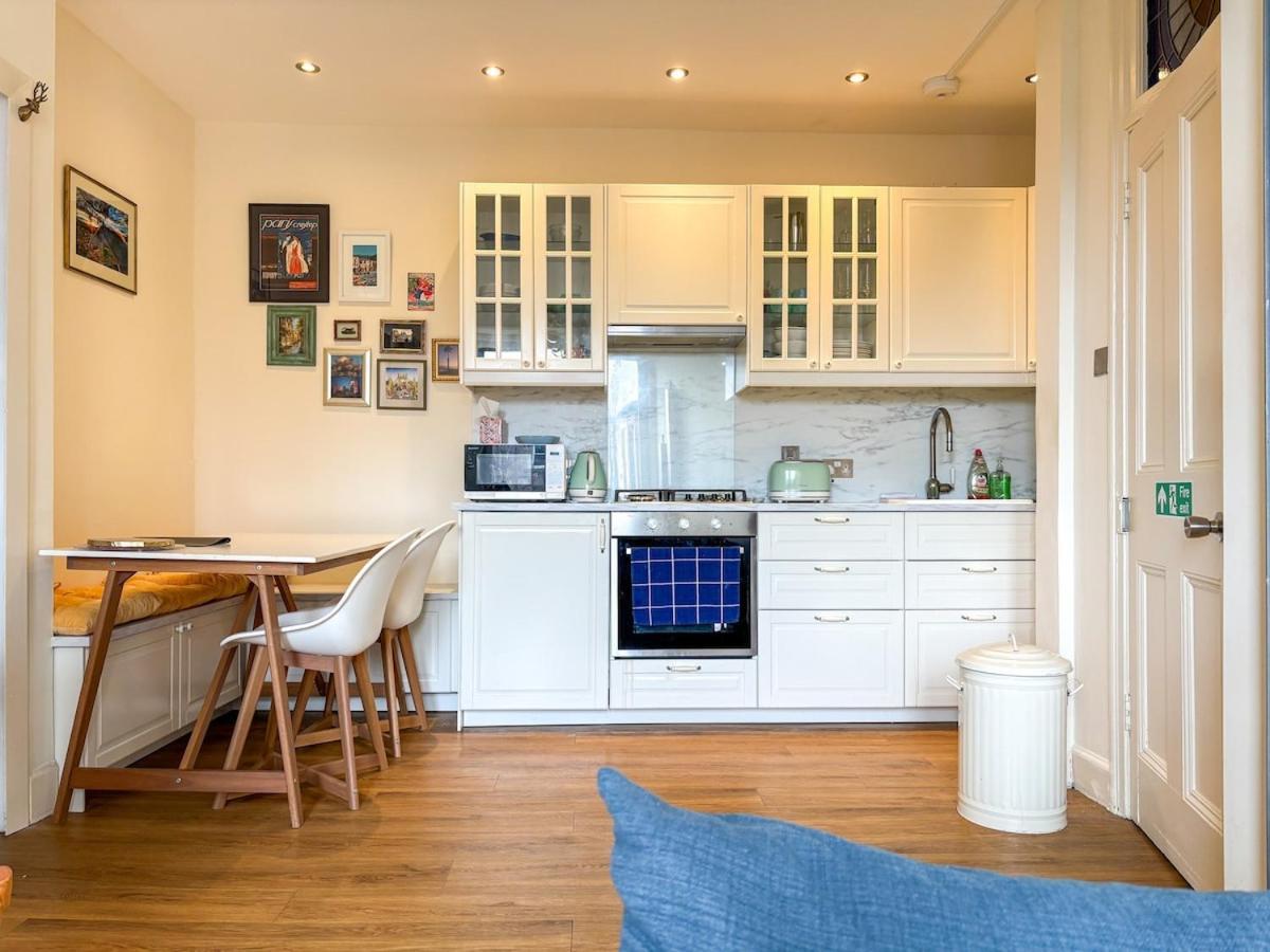 Bright Floor 2br In Morningside, Easy Centre Links, Close To And Royal Hospital Edinburgh