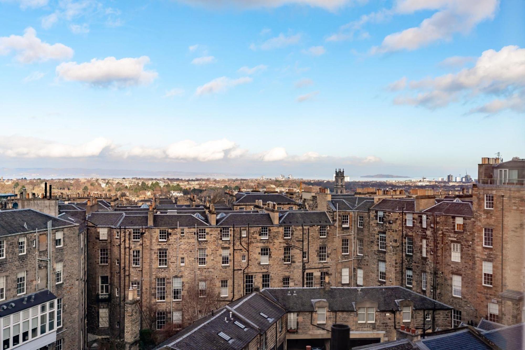 Dragon Luxury At 8 Albyn Place Apartment Edinburgh