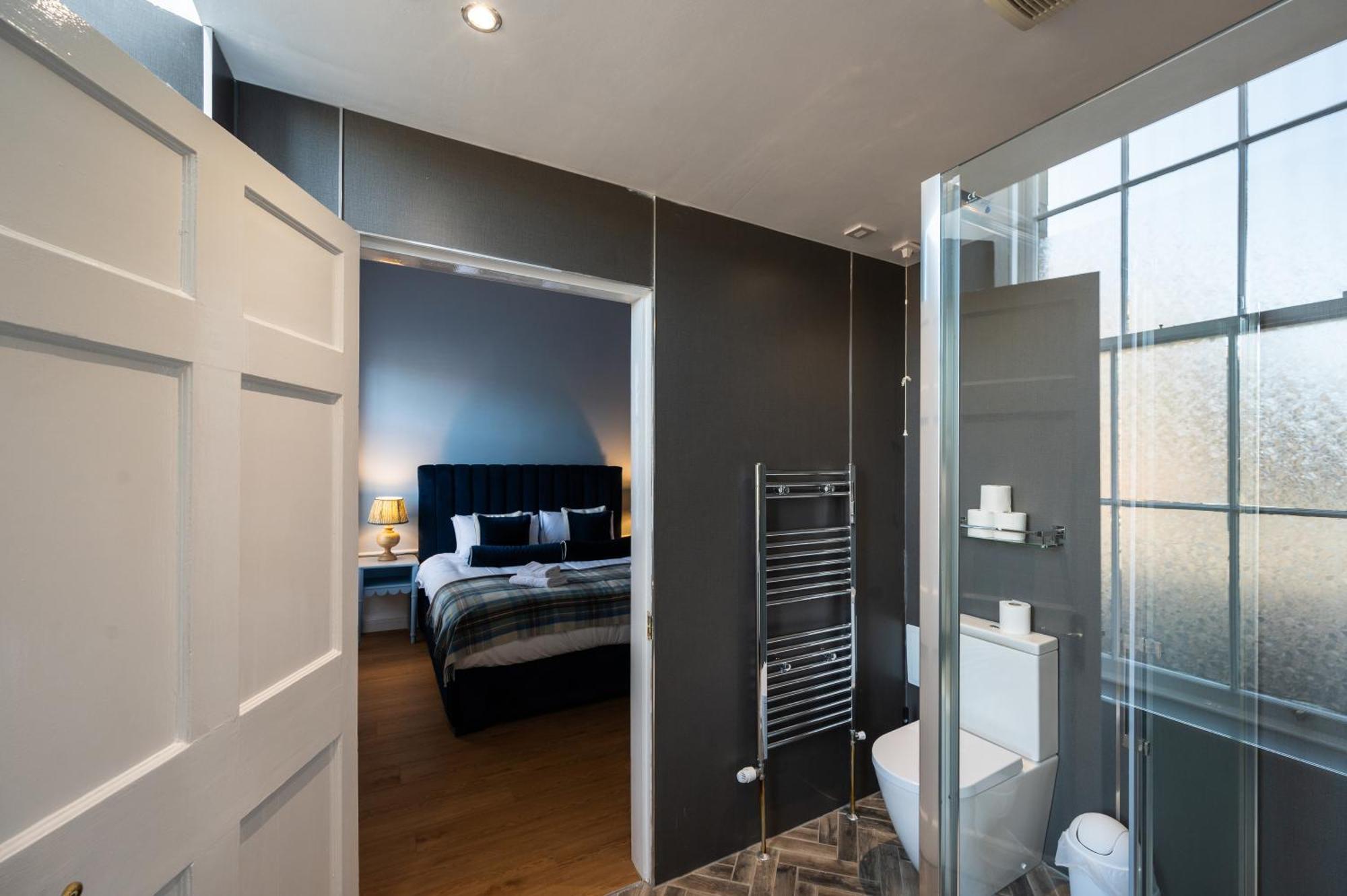 Guest house No. 53 Frederick Street 3*