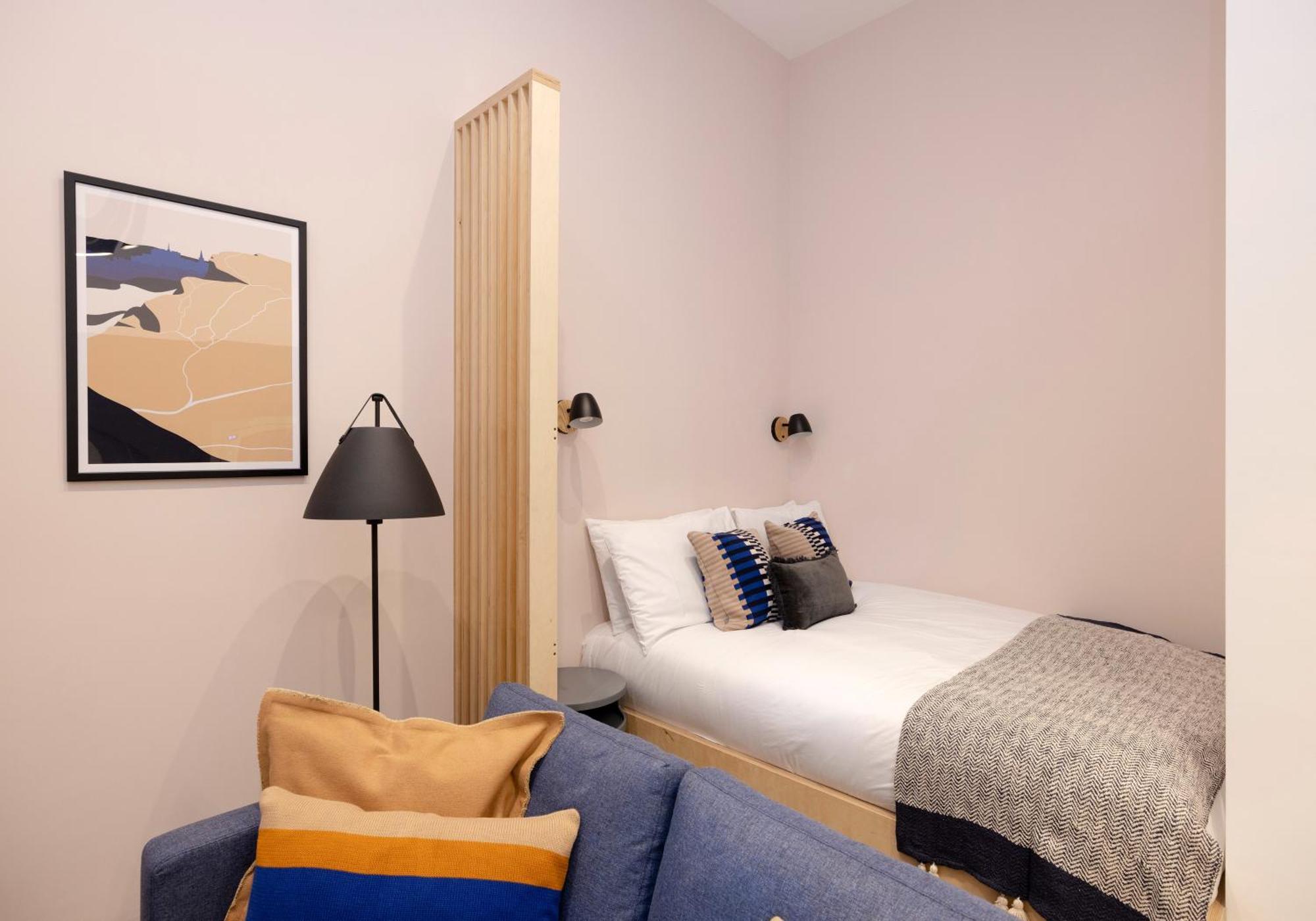 Apartment Charming Near Holyrood Park & Calton Hill EDI