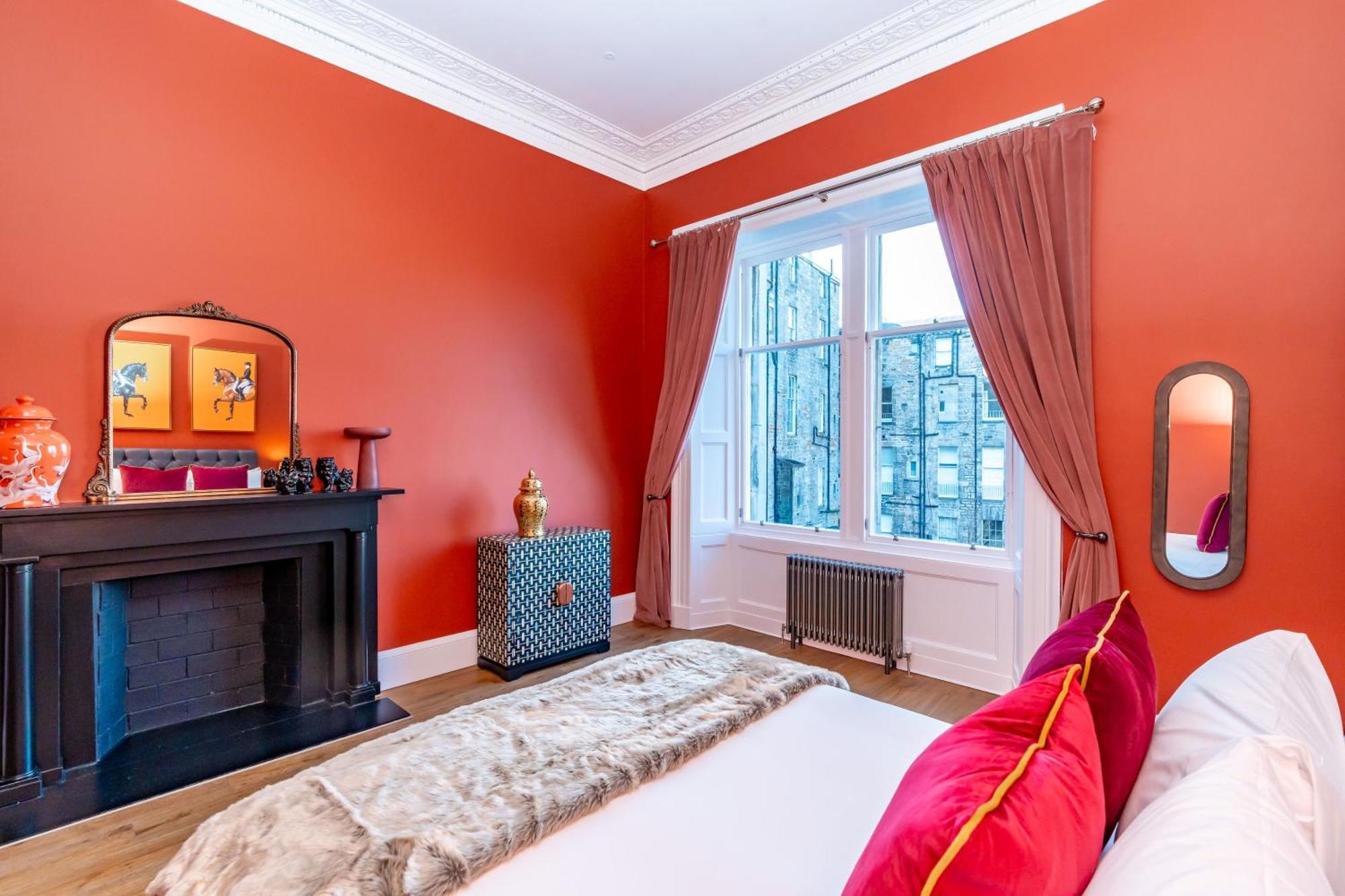 Dragon Luxury At 9 Albyn Place