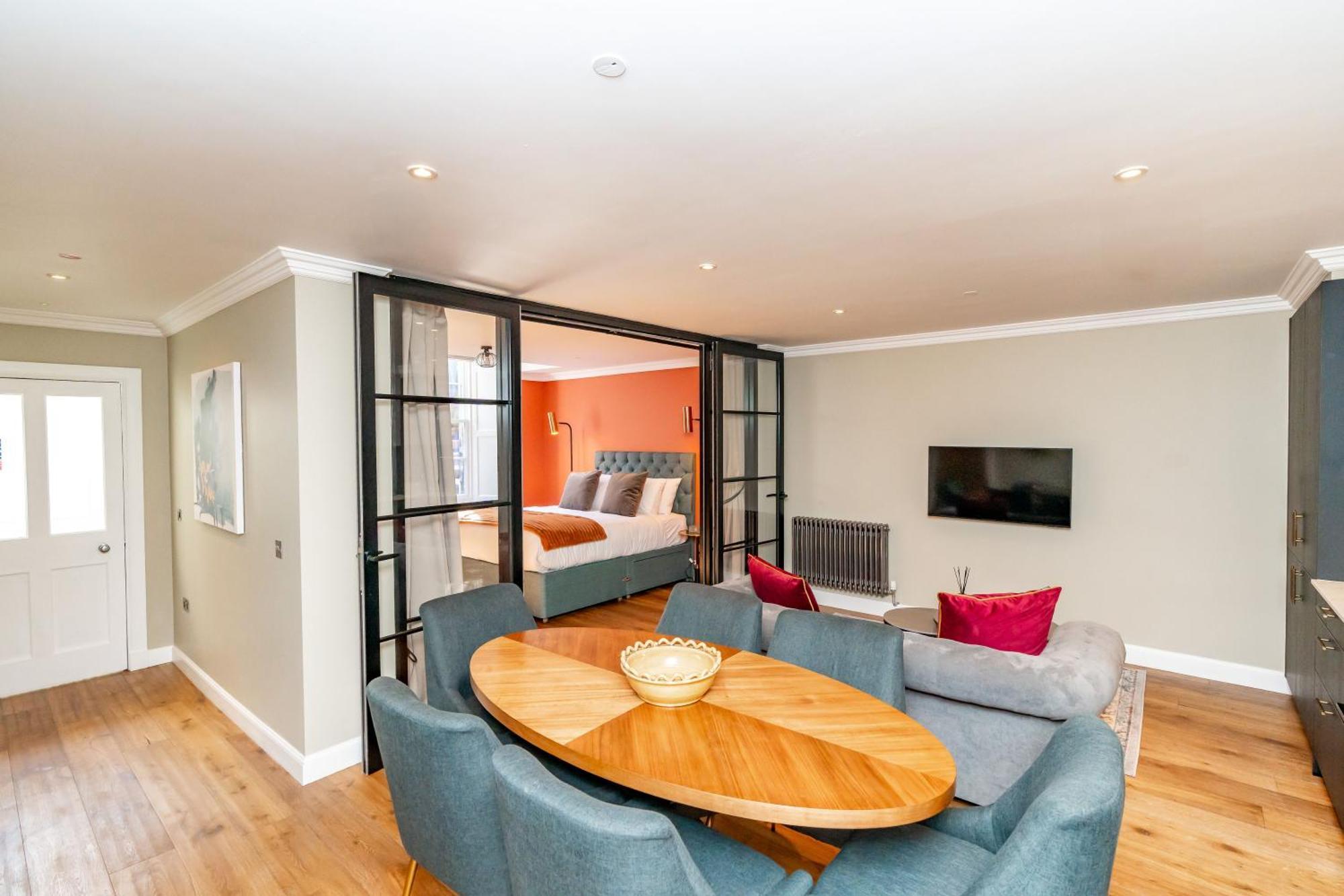 Dragon Luxury At 9 Albyn Place * Edinburgh