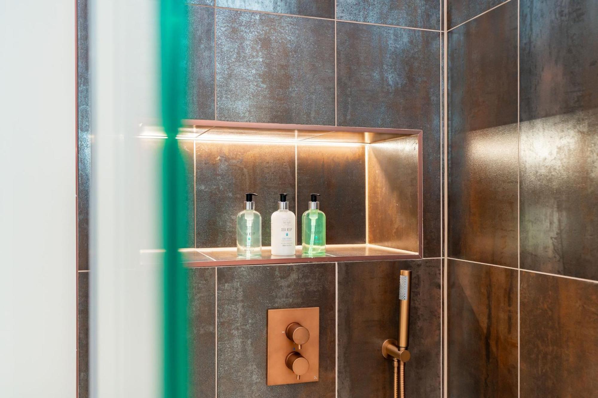 Apartment Dragon Luxury At 9 Albyn Place